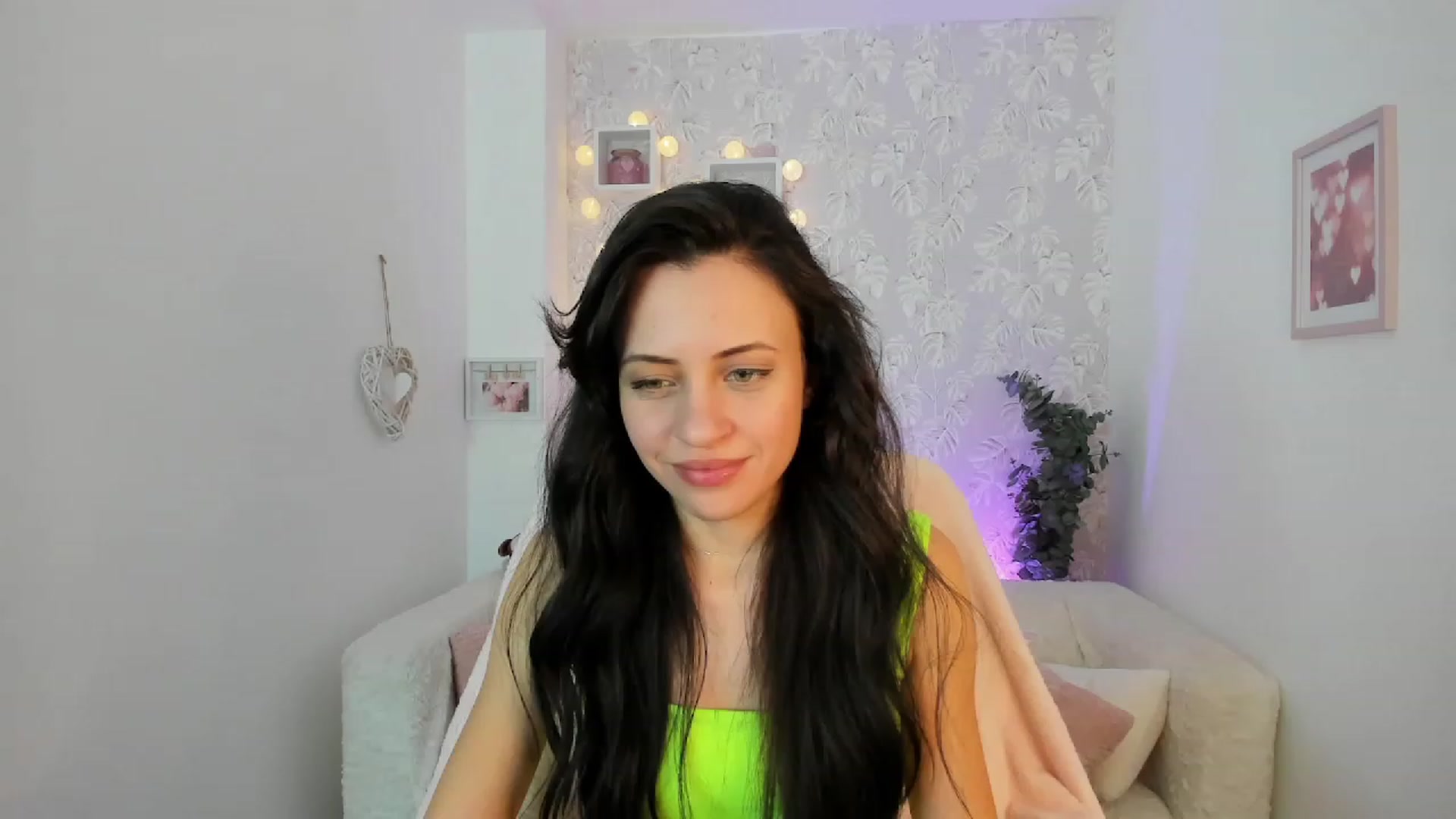 Gallery image thumbnail from Kathy_White's myfreecams stream on, 02/15/2023, 18:47 image 11 of 20