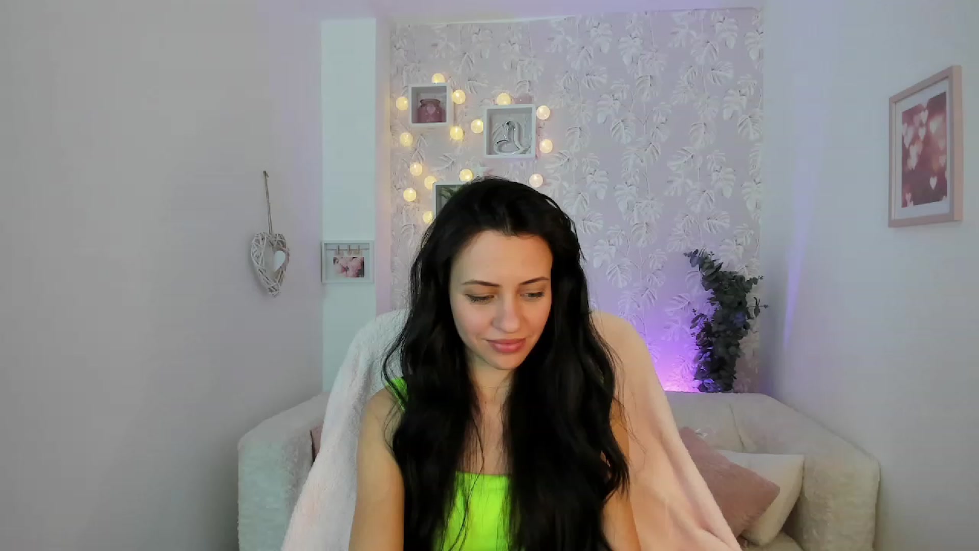 Gallery image thumbnail from Kathy_White's myfreecams stream on, 02/15/2023, 18:47 image 14 of 20