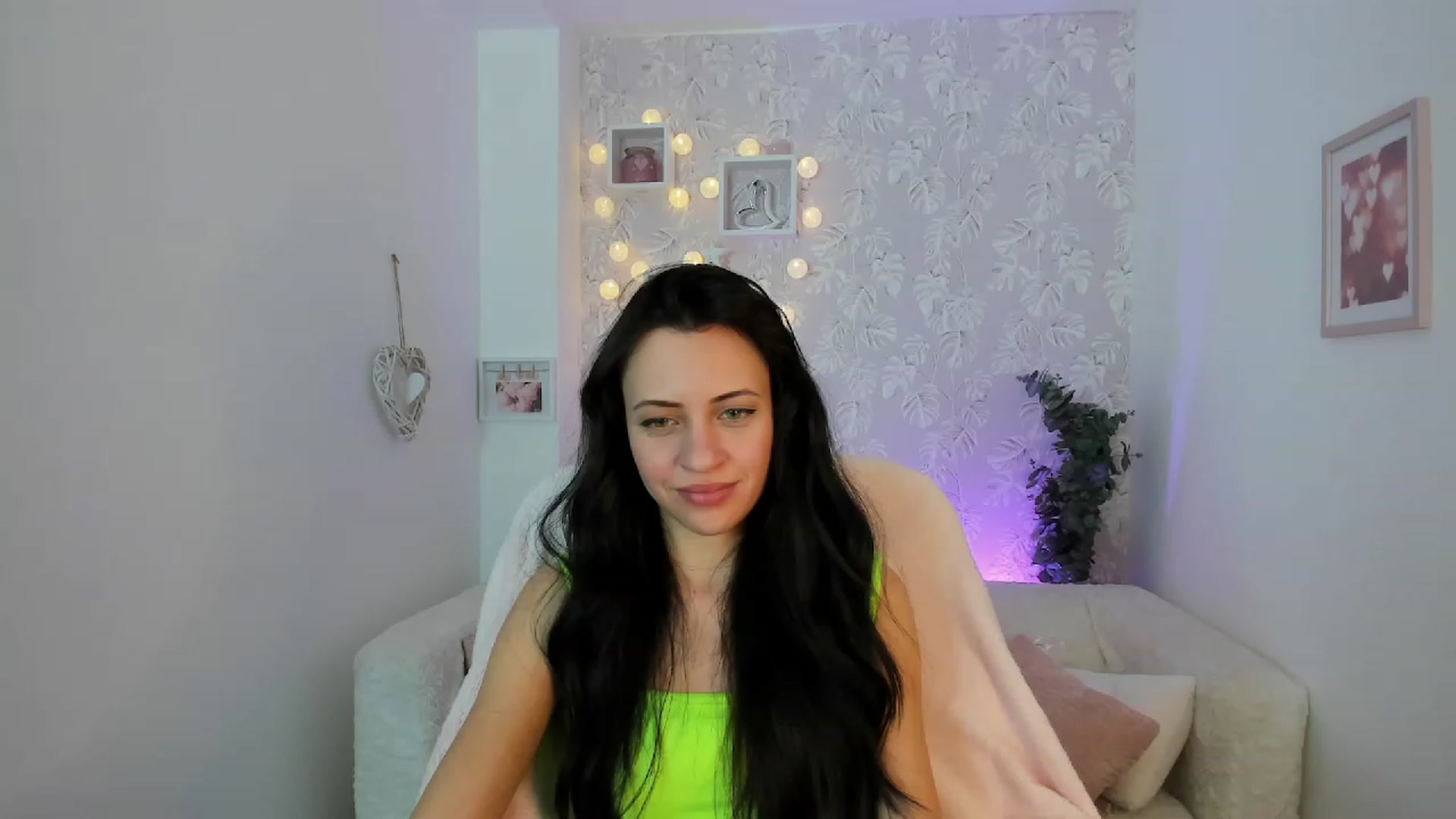 Gallery image thumbnail from Kathy_White's myfreecams stream on, 02/15/2023, 18:47 image 15 of 20