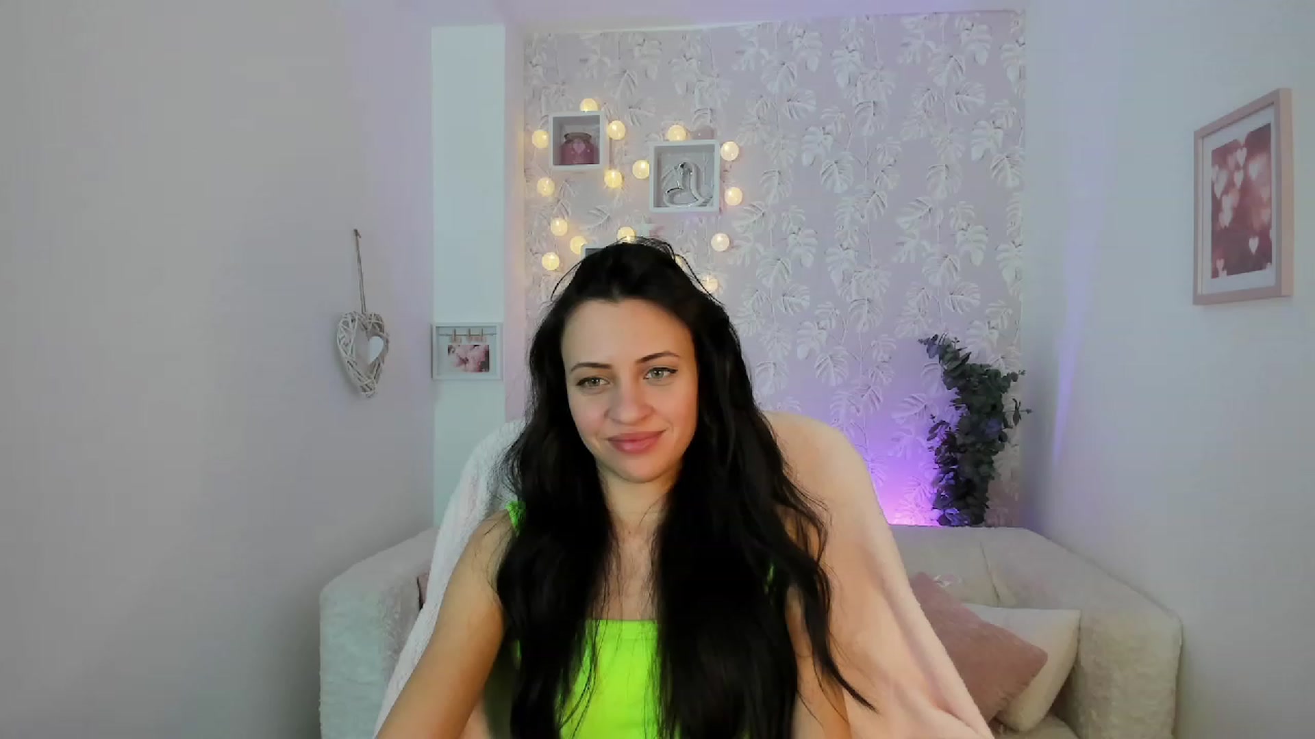 Gallery image thumbnail from Kathy_White's myfreecams stream on, 02/15/2023, 18:47 image 18 of 20