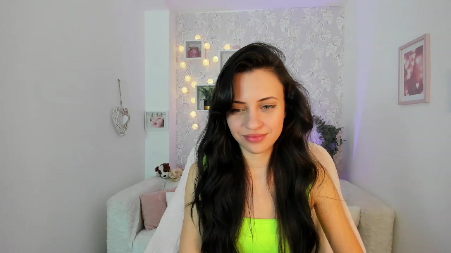 Gallery image thumbnail from Kathy_White's myfreecams stream on, 02/15/2023, 18:47 image 1 of 20