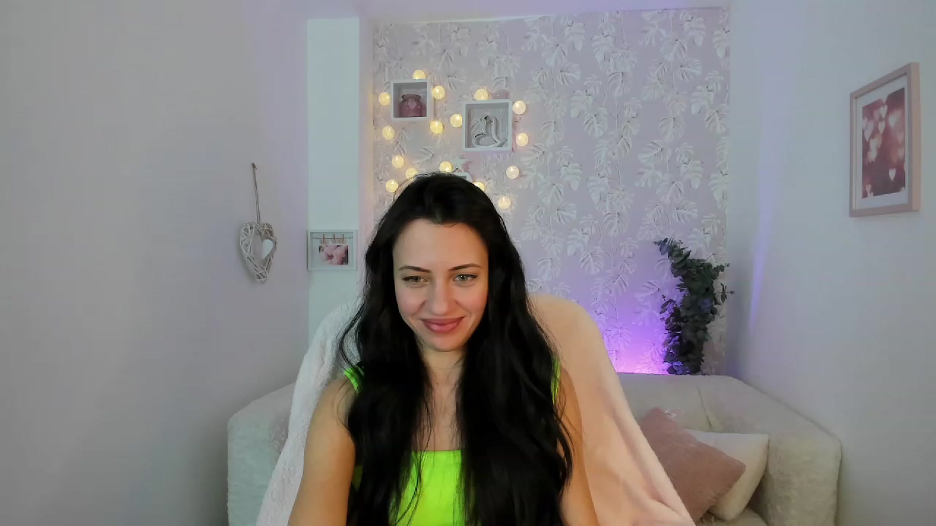Gallery image thumbnail from Kathy_White's myfreecams stream on, 02/15/2023, 18:47 image 16 of 20