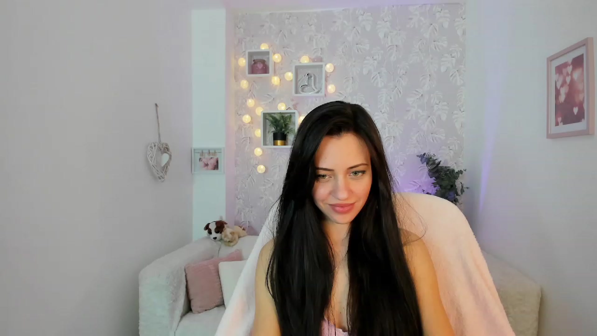 Gallery image thumbnail from Kathy_White's myfreecams stream on, 02/18/2023, 16:07 image 6 of 20
