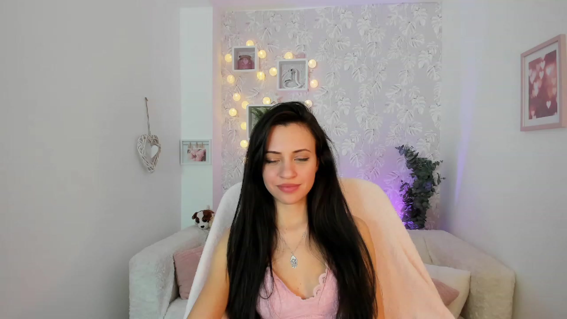 Gallery image thumbnail from Kathy_White's myfreecams stream on, 02/18/2023, 16:07 image 15 of 20