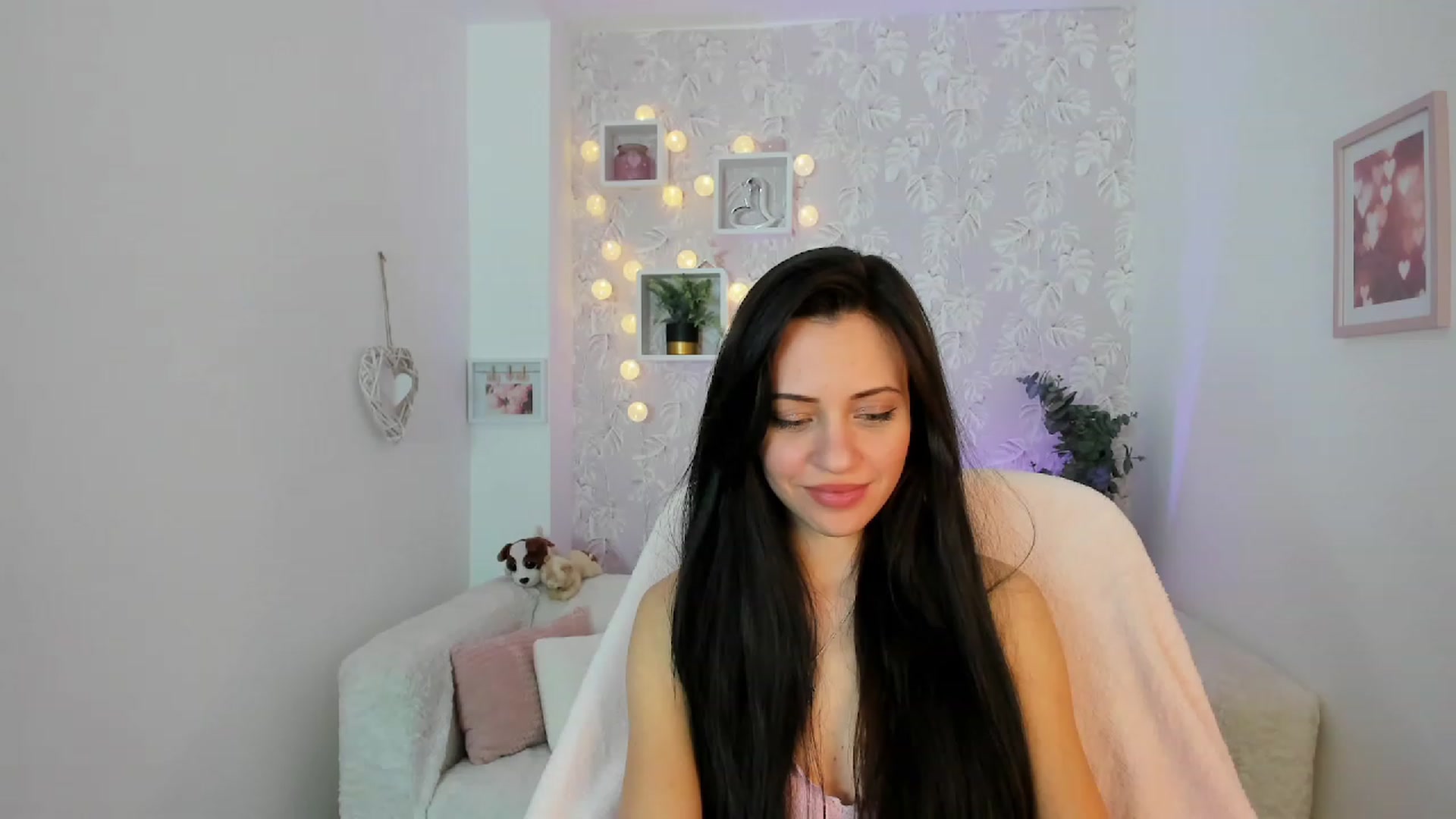 Gallery image thumbnail from Kathy_White's myfreecams stream on, 02/18/2023, 16:07 image 5 of 20