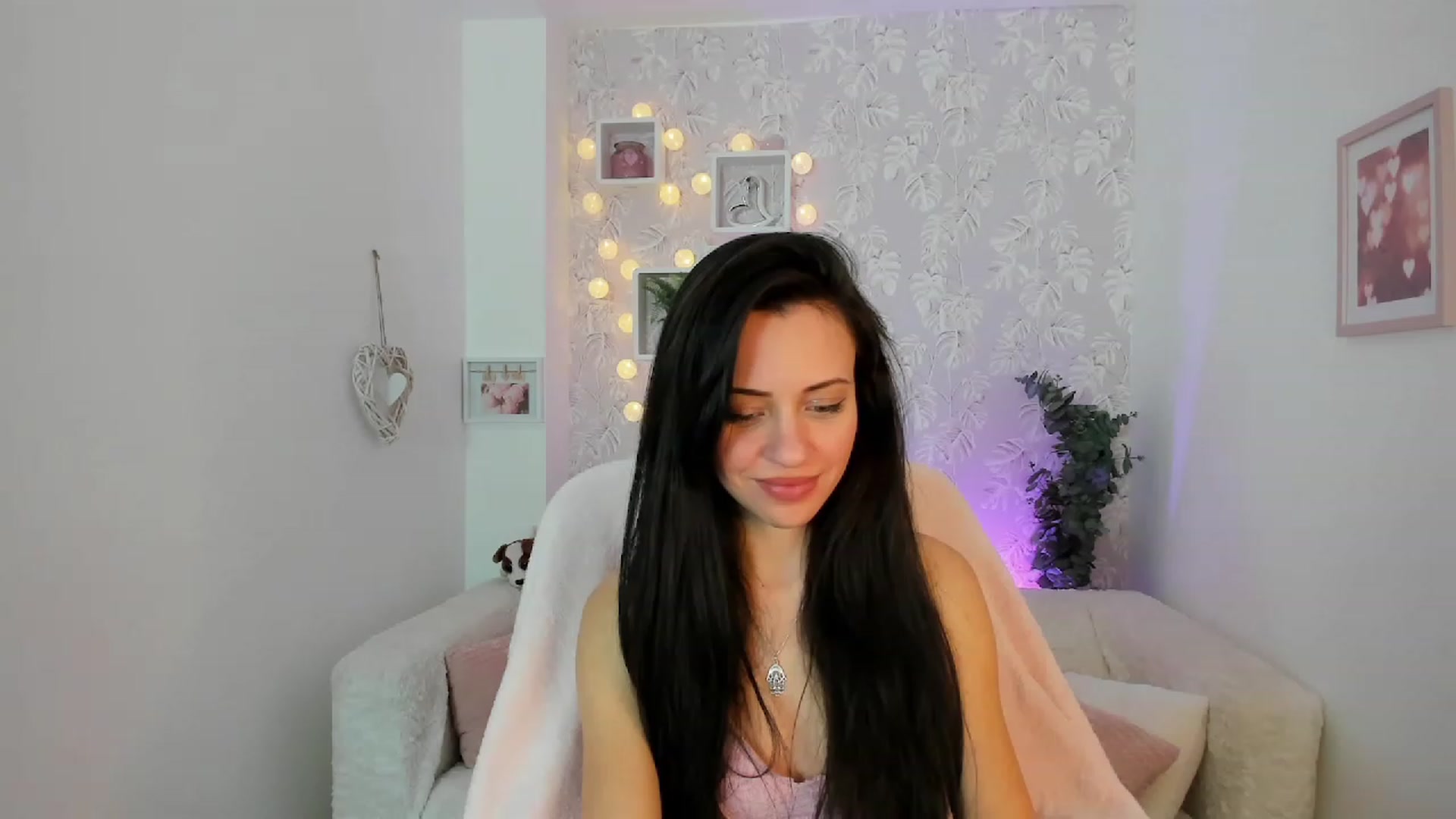Gallery image thumbnail from Kathy_White's myfreecams stream on, 02/18/2023, 16:07 image 16 of 20