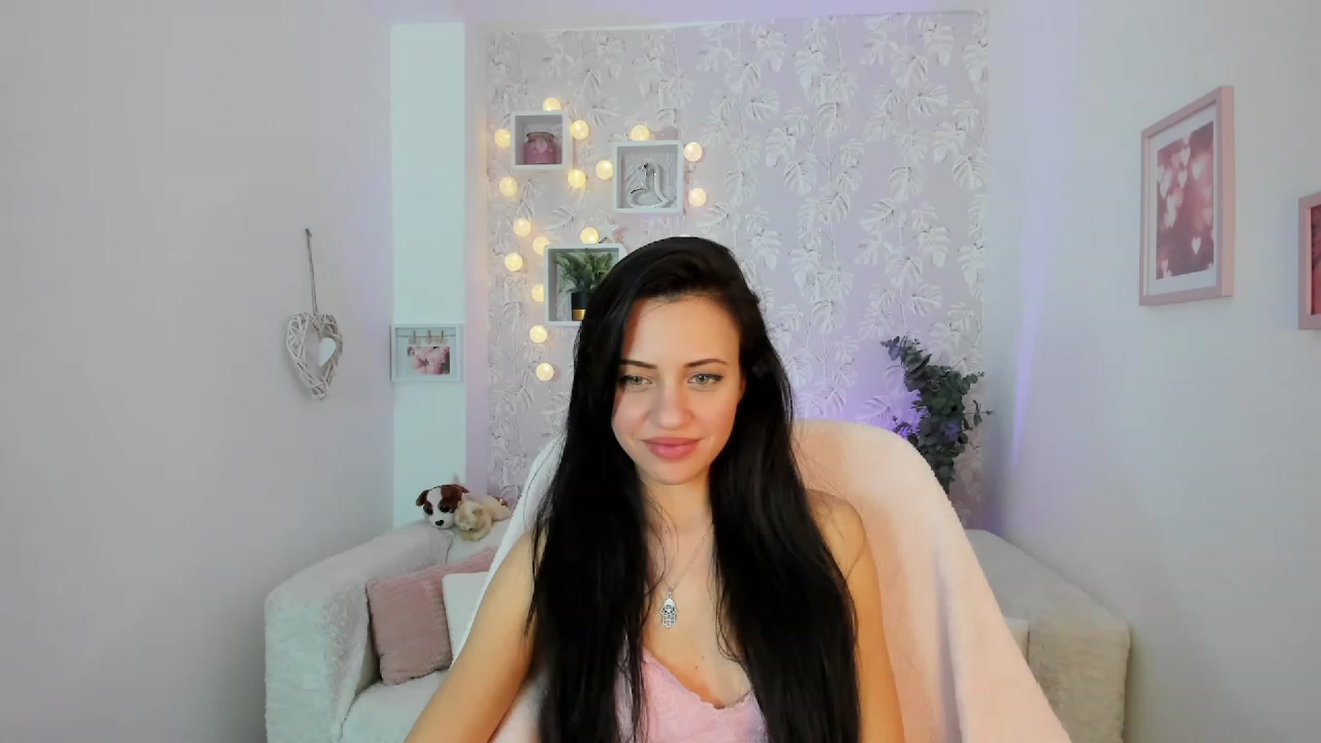 Gallery image thumbnail from Kathy_White's myfreecams stream on, 02/18/2023, 17:32 image 16 of 20