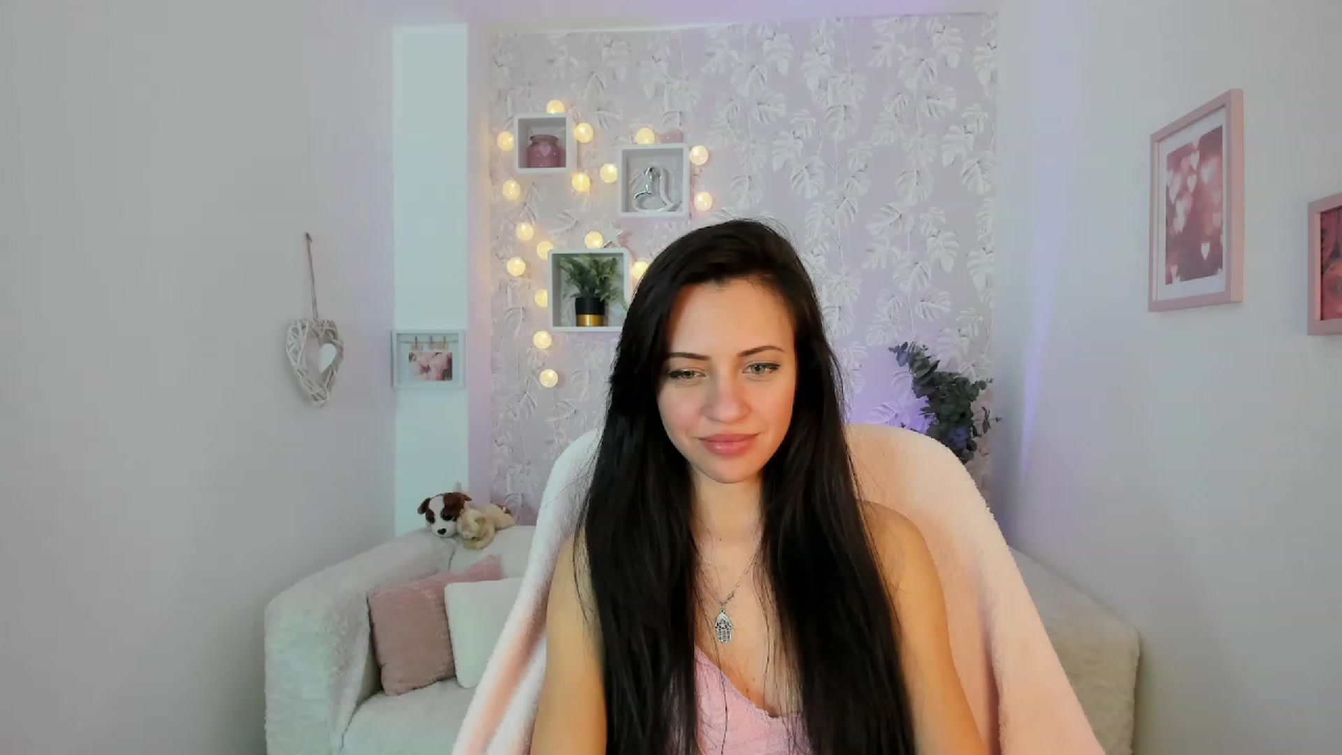 Gallery image thumbnail from Kathy_White's myfreecams stream on, 02/18/2023, 17:32 image 5 of 20