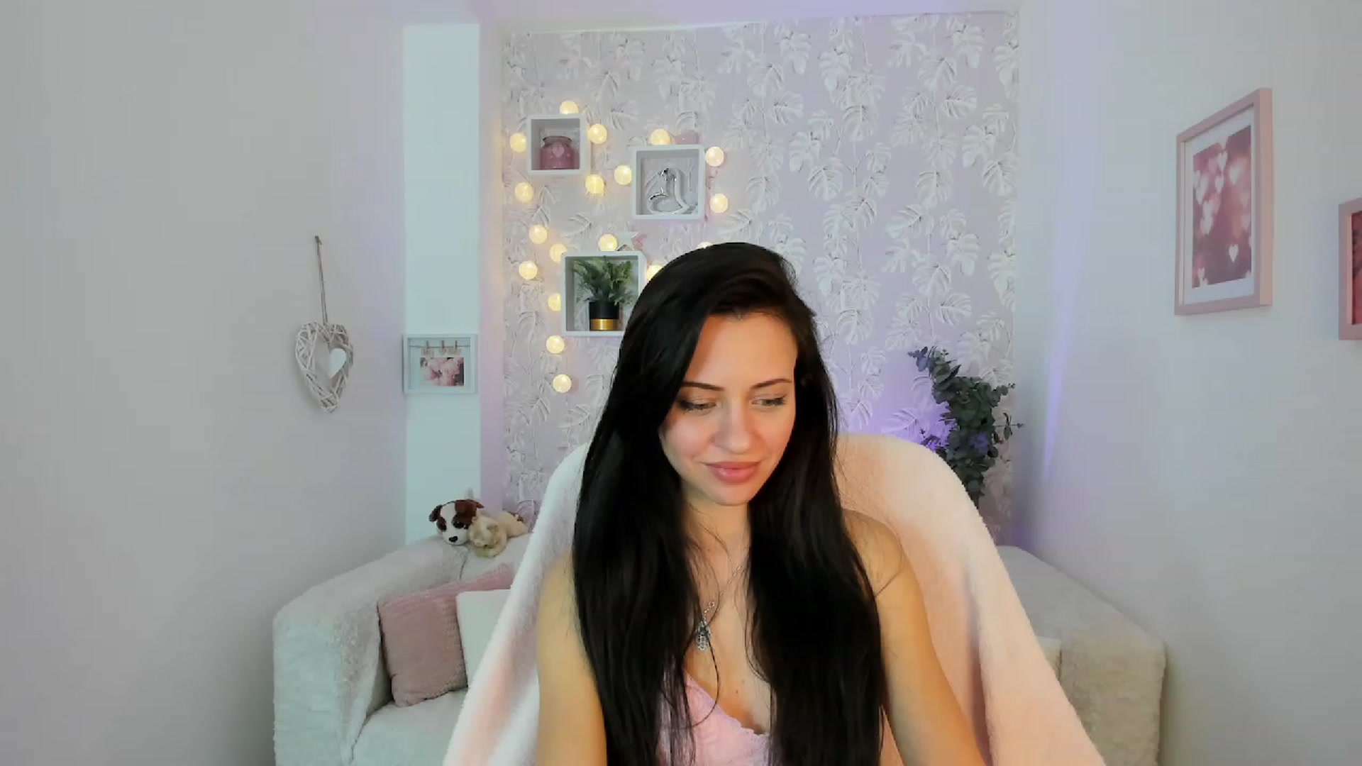 Gallery image thumbnail from Kathy_White's myfreecams stream on, 02/18/2023, 17:32 image 18 of 20
