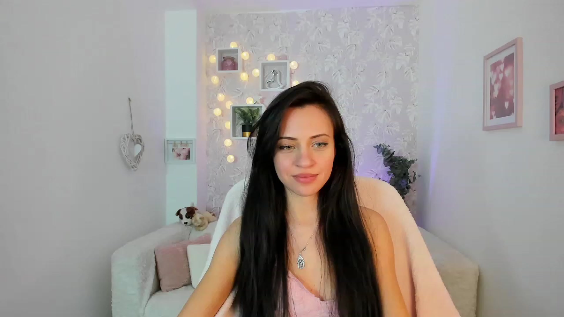 Gallery image thumbnail from Kathy_White's myfreecams stream on, 02/18/2023, 17:32 image 3 of 20