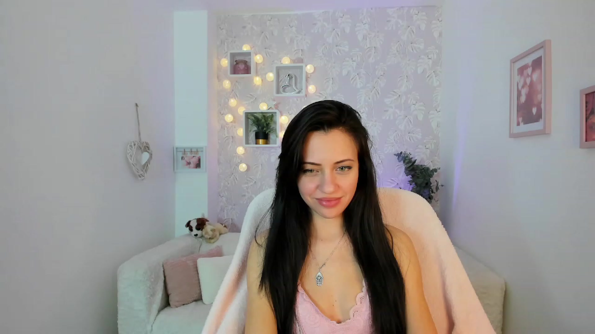 Gallery image thumbnail from Kathy_White's myfreecams stream on, 02/18/2023, 17:32 image 10 of 20