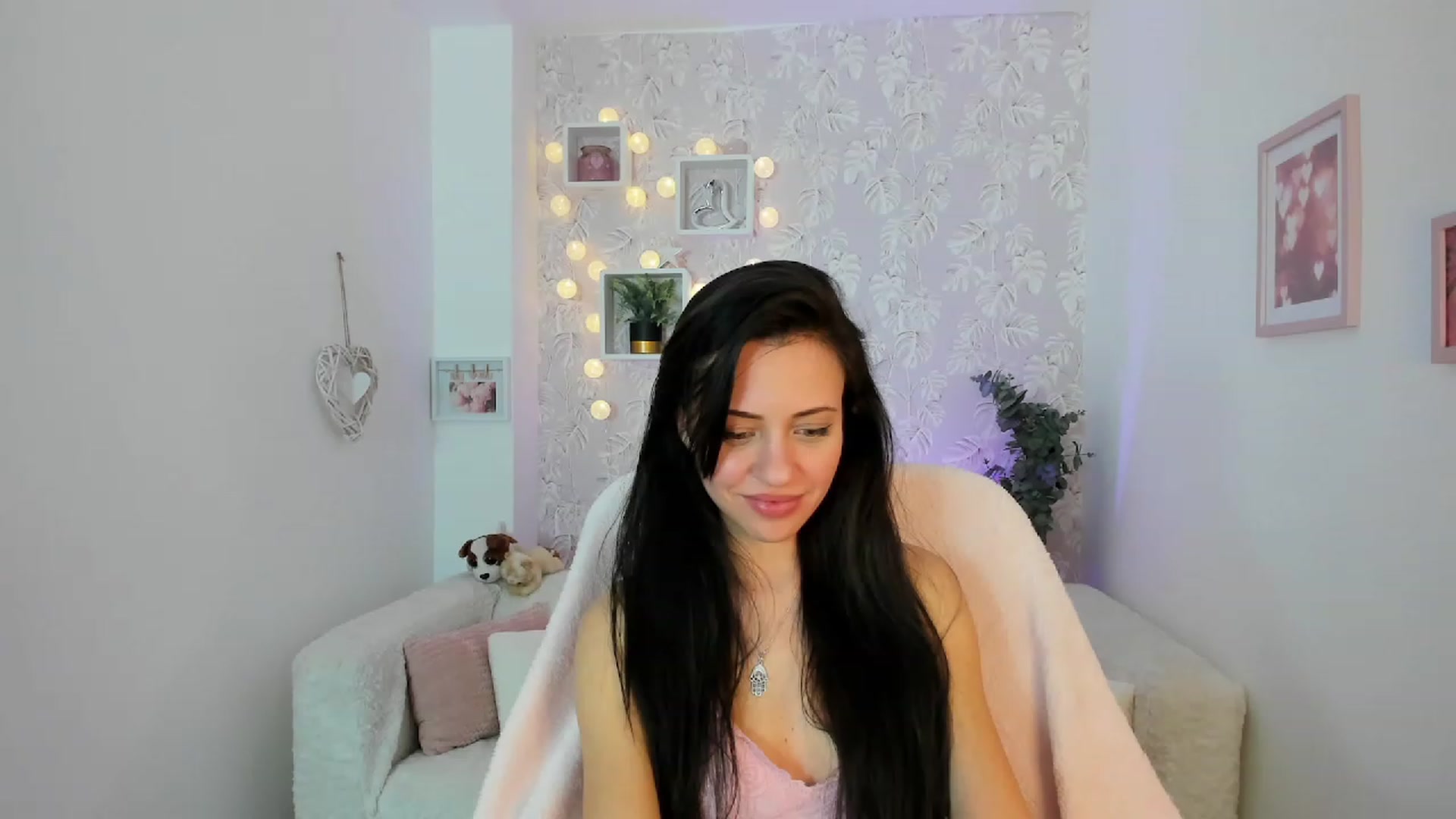 Gallery image thumbnail from Kathy_White's myfreecams stream on, 02/18/2023, 17:32 image 17 of 20