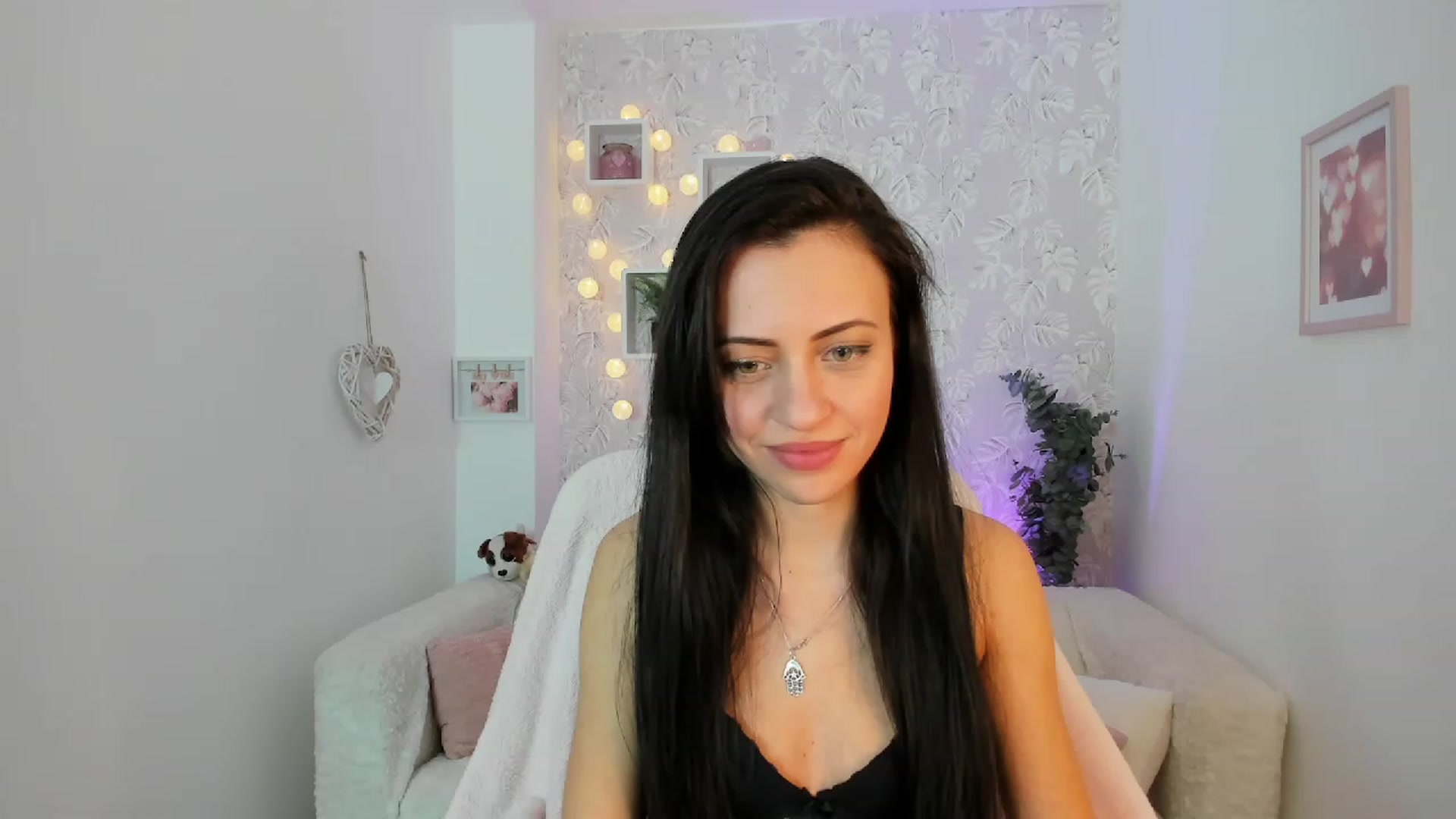 Gallery image thumbnail from Kathy_White's myfreecams stream on, 02/19/2023, 18:40 image 6 of 20