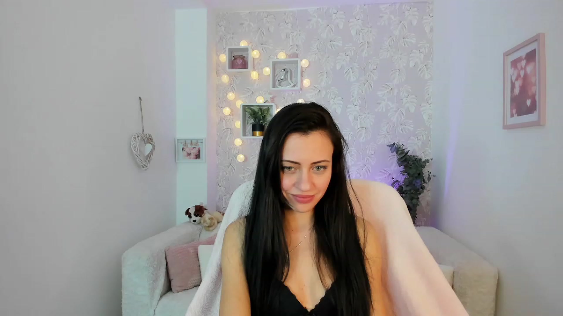 Gallery image thumbnail from Kathy_White's myfreecams stream on, 02/19/2023, 18:40 image 3 of 20