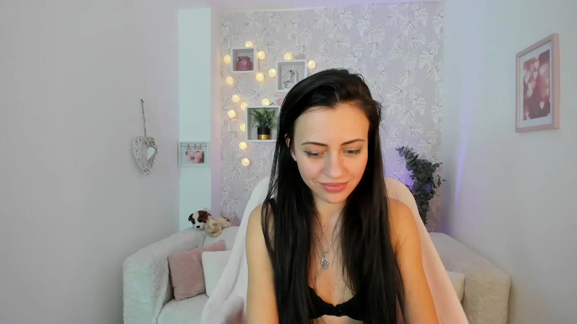Gallery image thumbnail from Kathy_White's myfreecams stream on, 02/19/2023, 18:40 image 13 of 20
