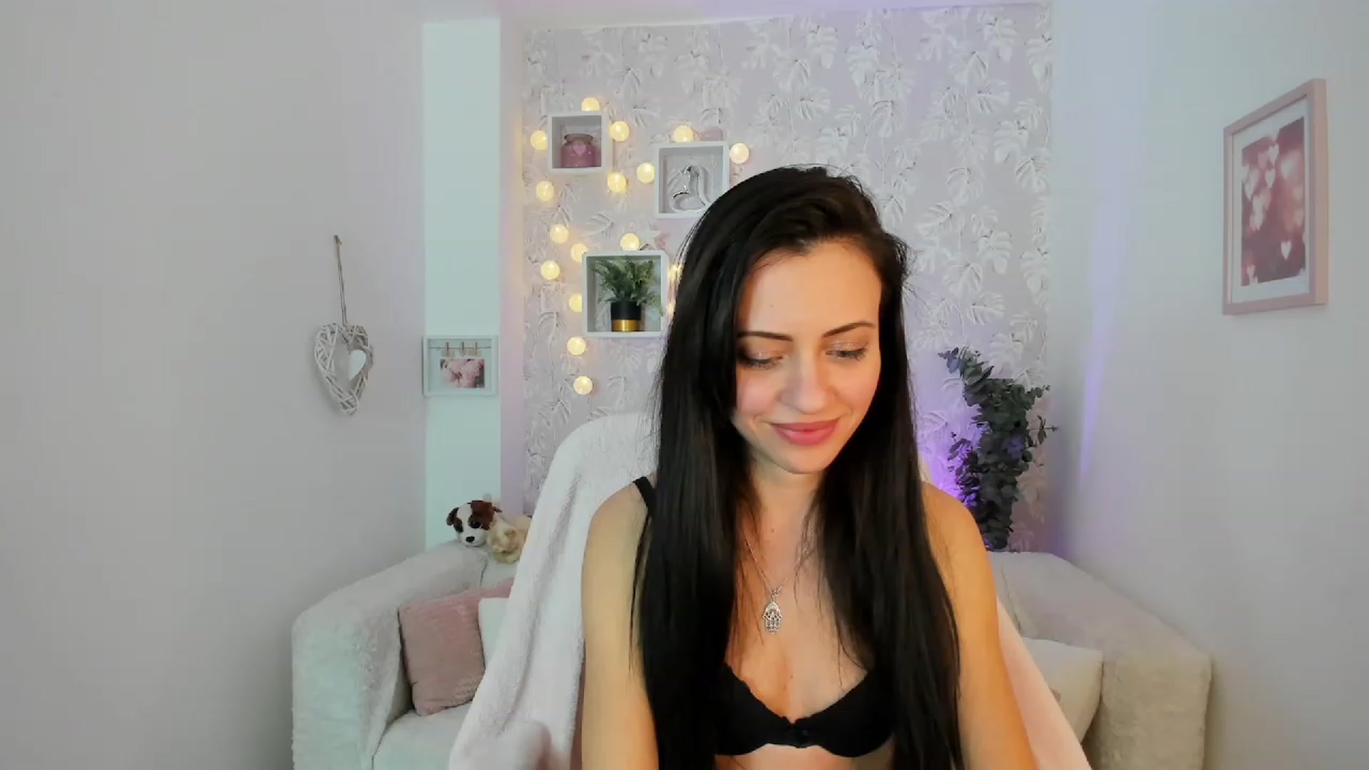 Gallery image thumbnail from Kathy_White's myfreecams stream on, 02/19/2023, 18:40 image 10 of 20