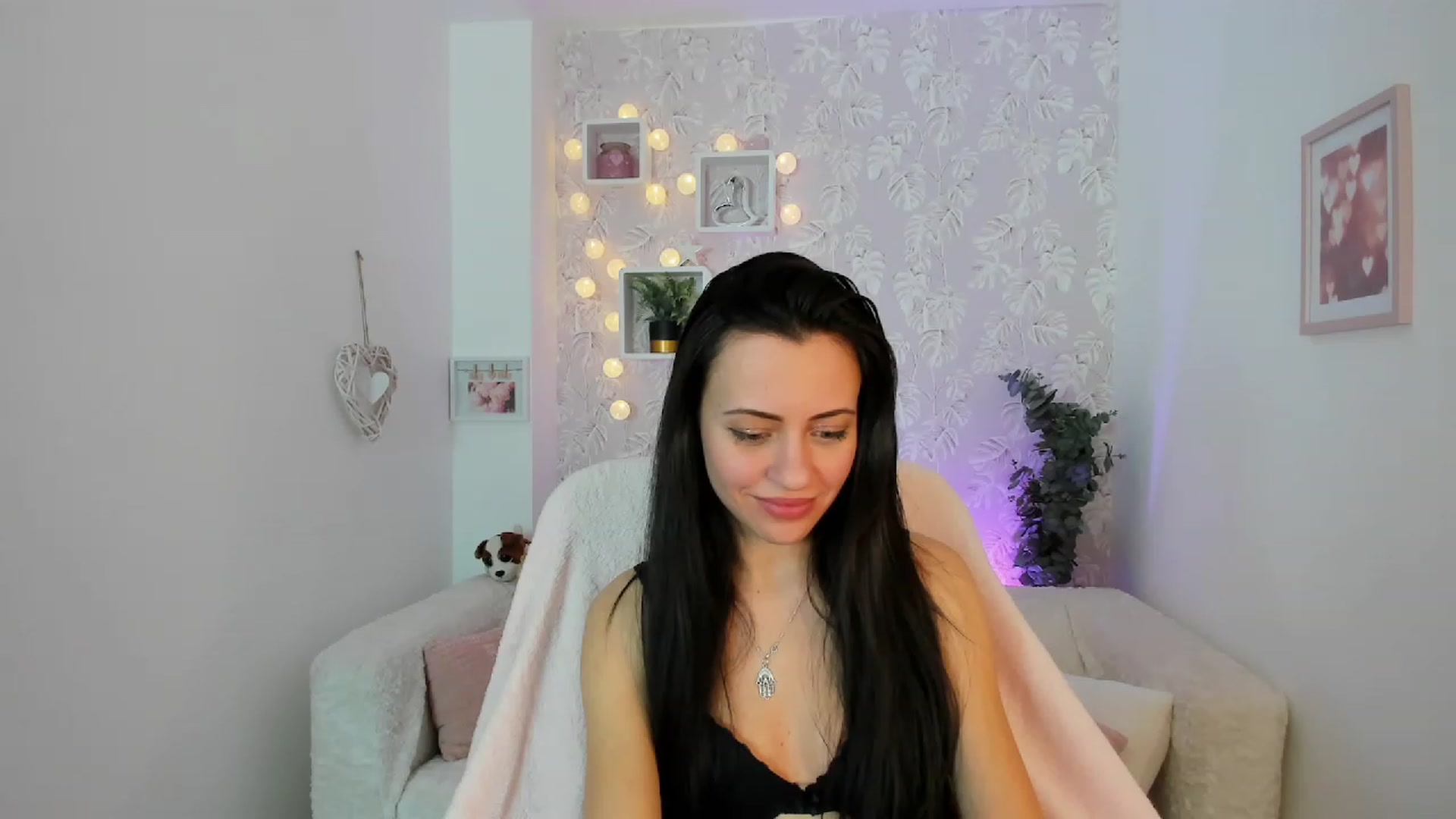 Gallery image thumbnail from Kathy_White's myfreecams stream on, 02/19/2023, 18:40 image 8 of 20