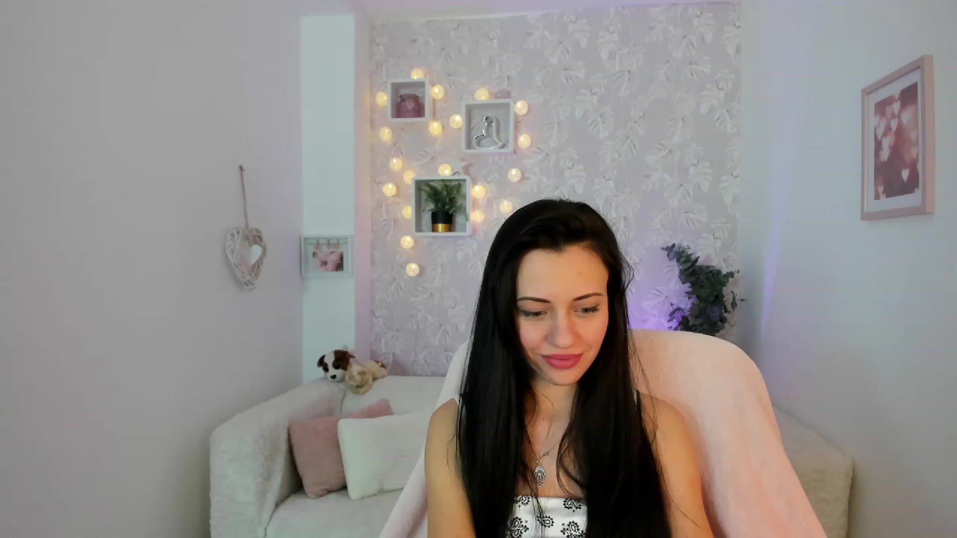 Gallery image thumbnail from Kathy_White's myfreecams stream on, 02/28/2023, 15:57 image 9 of 20
