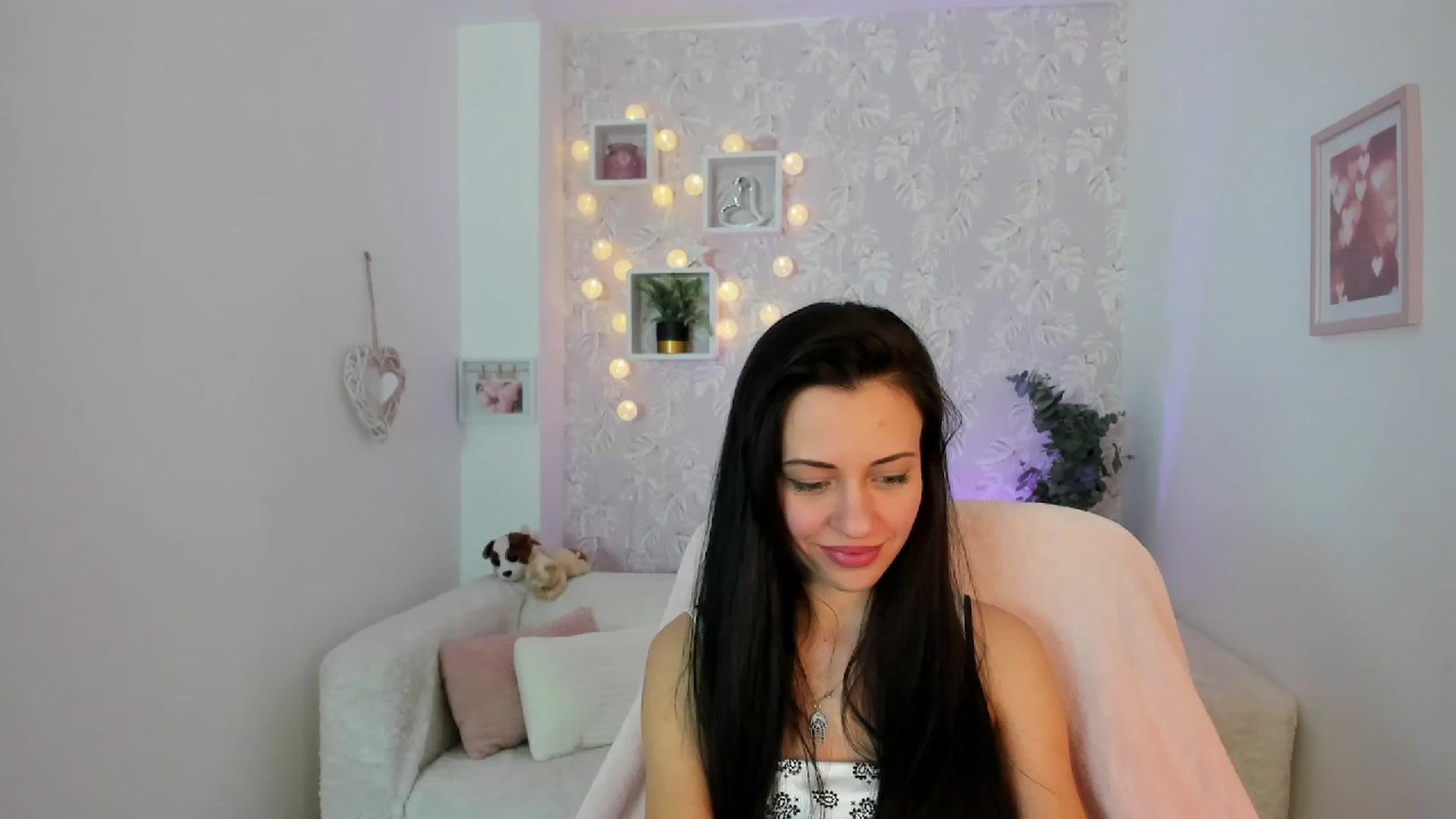 Gallery image thumbnail from Kathy_White's myfreecams stream on, 02/28/2023, 15:57 image 8 of 20