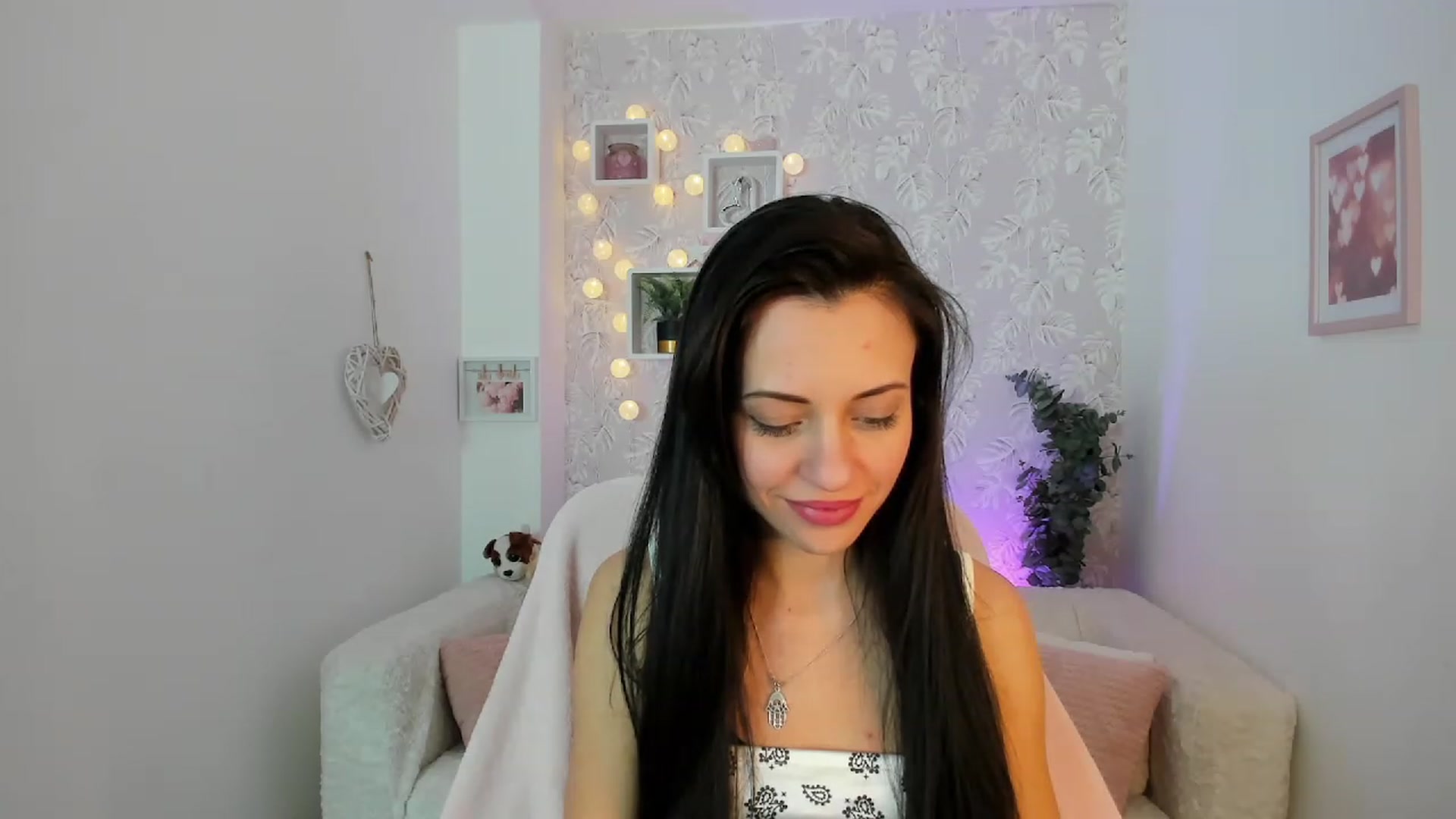 Gallery image thumbnail from Kathy_White's myfreecams stream on, 02/28/2023, 18:27 image 3 of 20