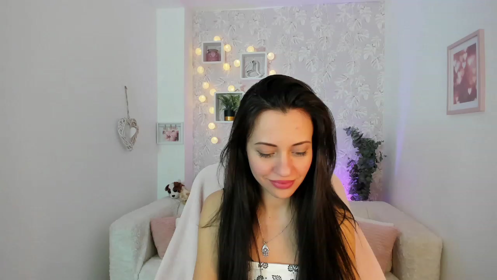 Gallery image thumbnail from Kathy_White's myfreecams stream on, 02/28/2023, 18:27 image 4 of 20