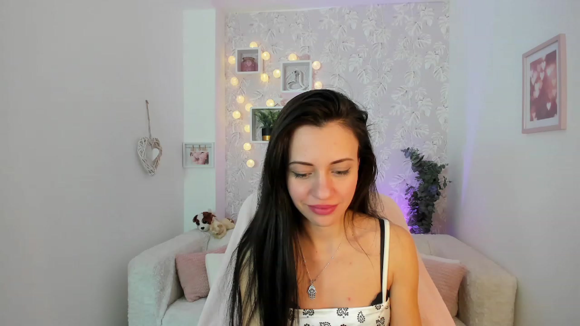 Gallery image thumbnail from Kathy_White's myfreecams stream on, 02/28/2023, 18:27 image 13 of 20