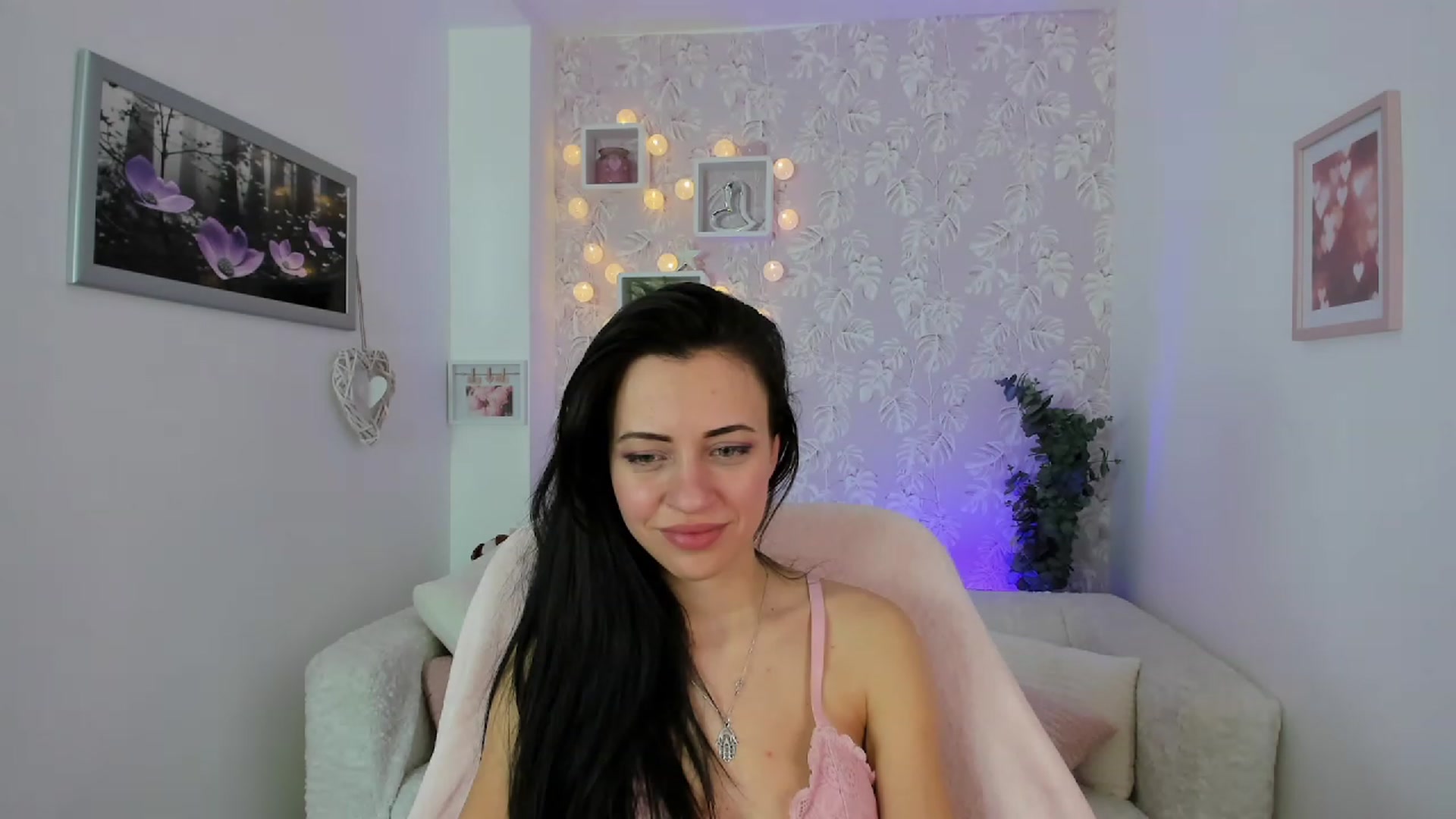 Gallery image thumbnail from Kathy_White's myfreecams stream on, 03/01/2023, 16:32 image 7 of 20