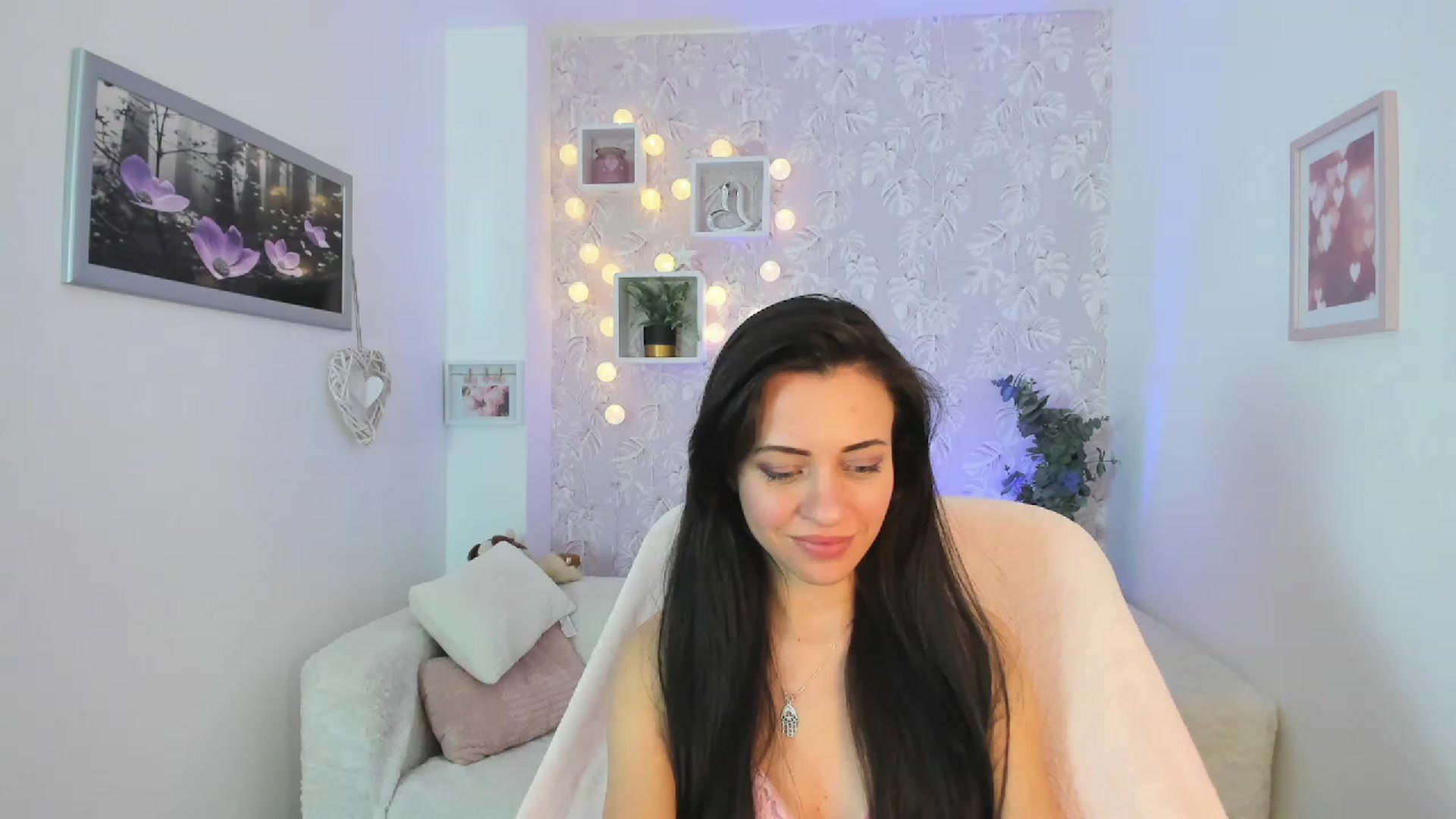 Gallery image thumbnail from Kathy_White's myfreecams stream on, 03/01/2023, 17:47 image 11 of 20