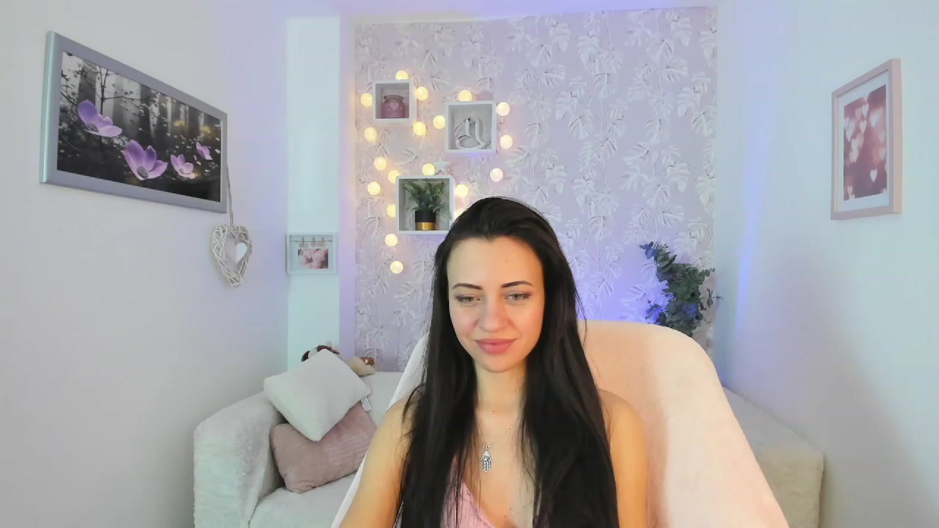 Gallery image thumbnail from Kathy_White's myfreecams stream on, 03/01/2023, 17:47 image 14 of 20