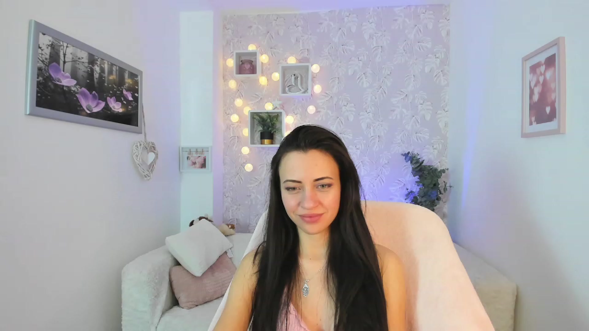 Gallery image thumbnail from Kathy_White's myfreecams stream on, 03/01/2023, 17:47 image 15 of 20