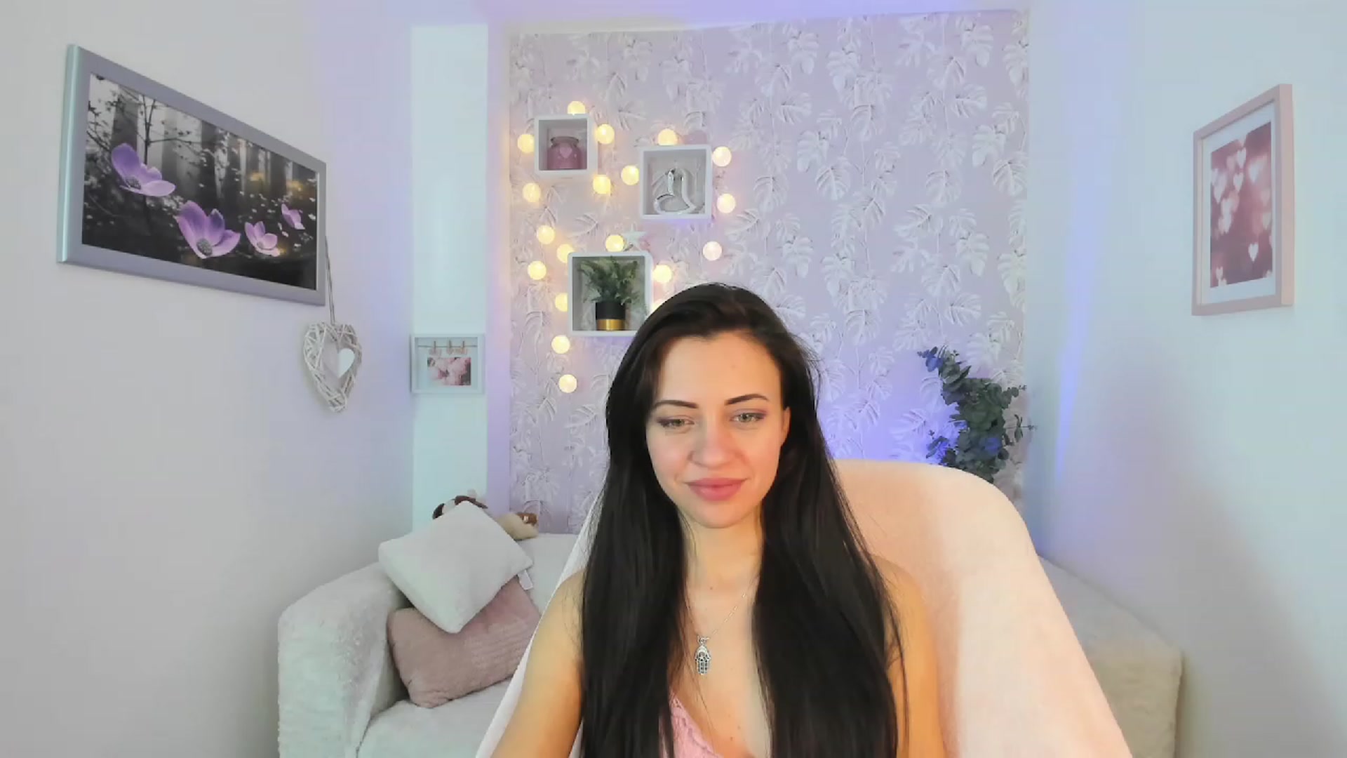 Gallery image thumbnail from Kathy_White's myfreecams stream on, 03/01/2023, 17:47 image 12 of 20