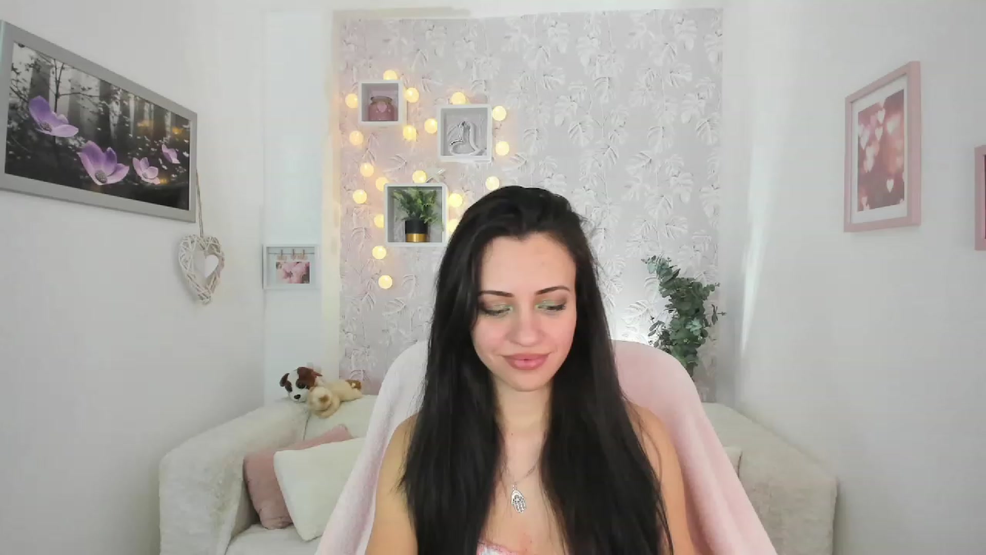 Gallery image thumbnail from Kathy_White's myfreecams stream on, 03/02/2023, 14:45 image 11 of 20