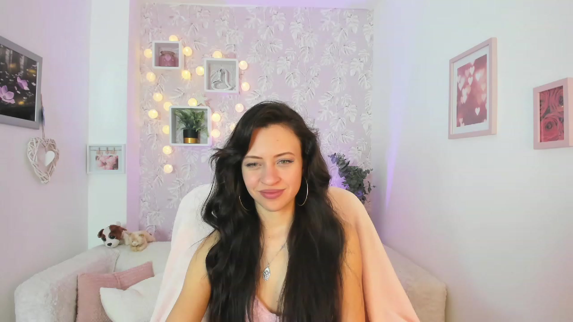 Gallery image thumbnail from Kathy_White's myfreecams stream on, 03/16/2023, 18:16 image 3 of 20