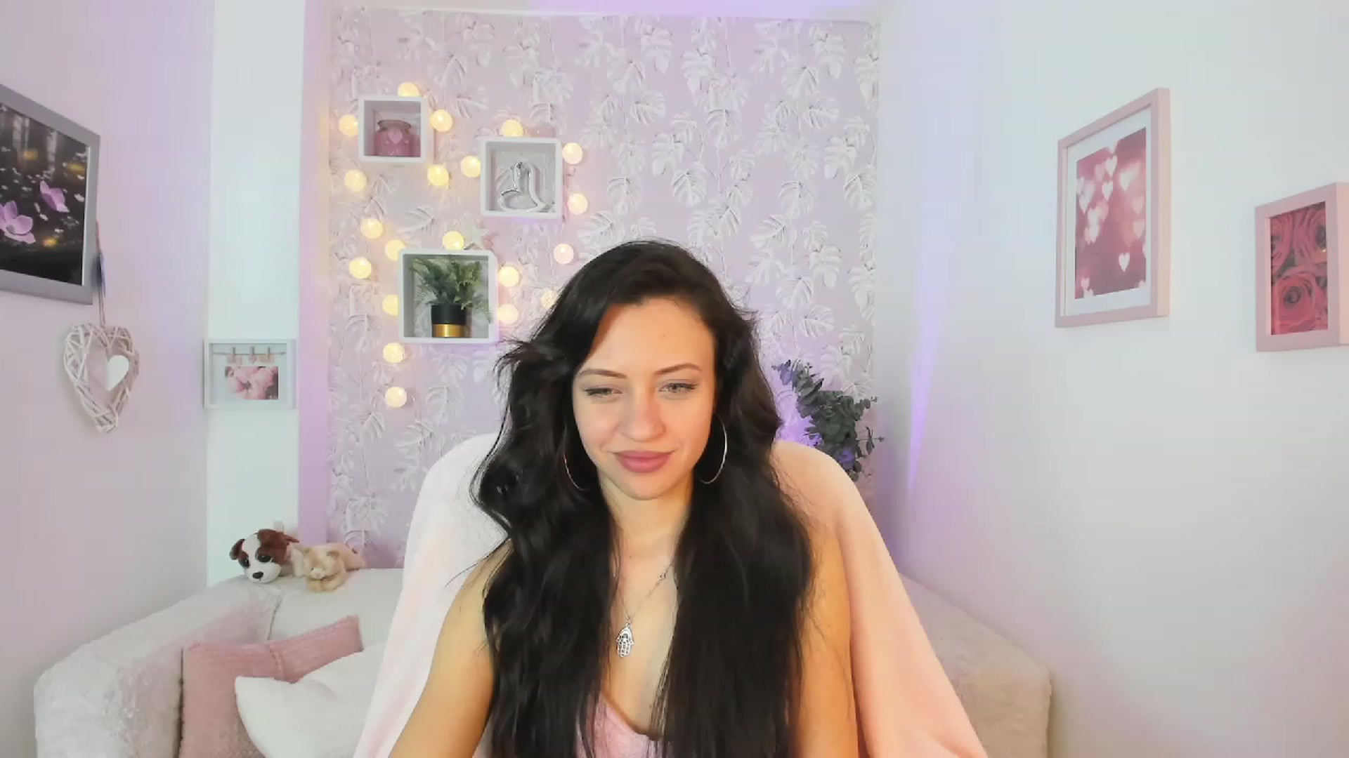 Gallery image thumbnail from Kathy_White's myfreecams stream on, 03/16/2023, 18:16 image 2 of 20