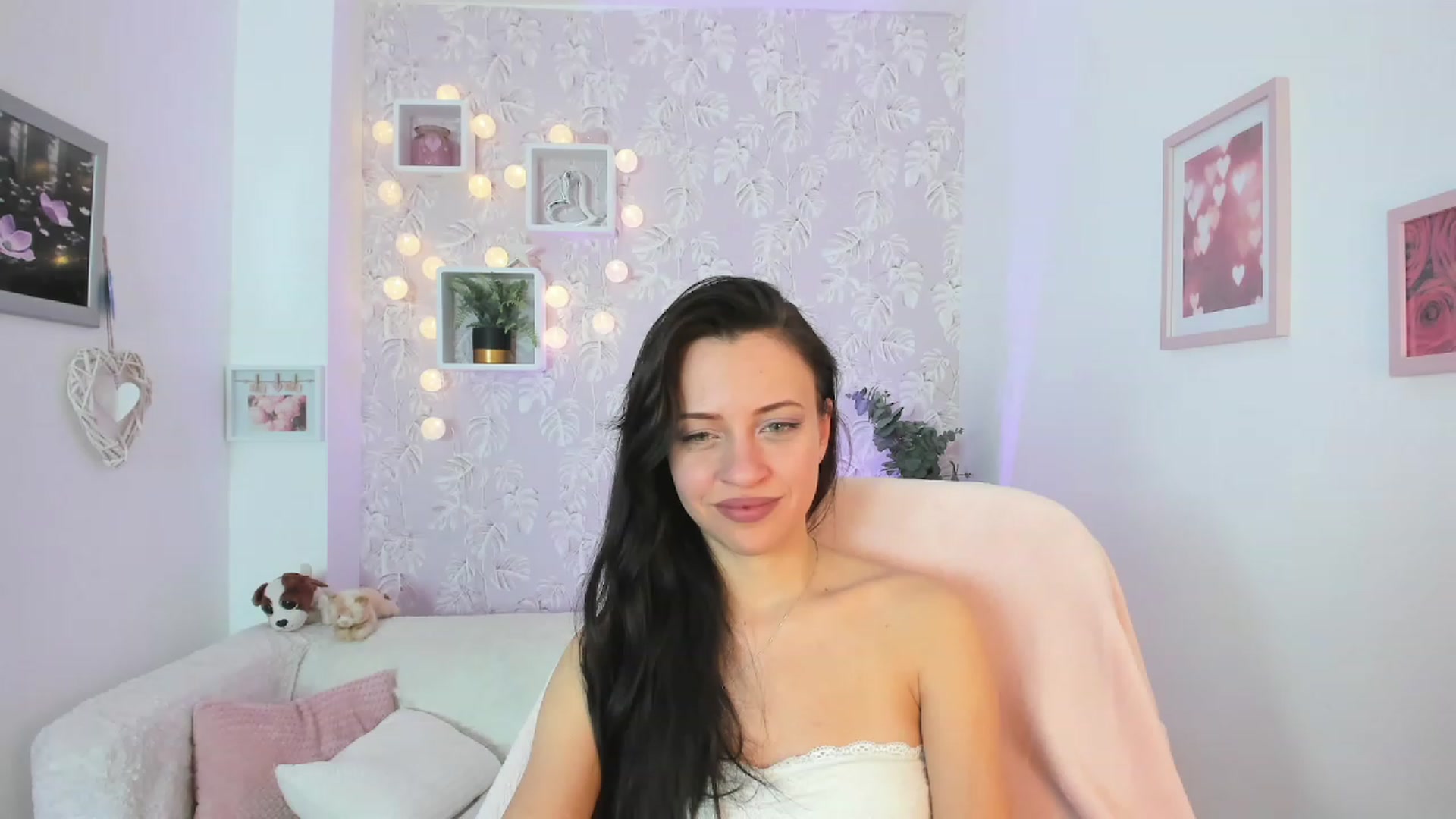 Gallery image thumbnail from Kathy_White's myfreecams stream on, 03/17/2023, 16:00 image 20 of 20