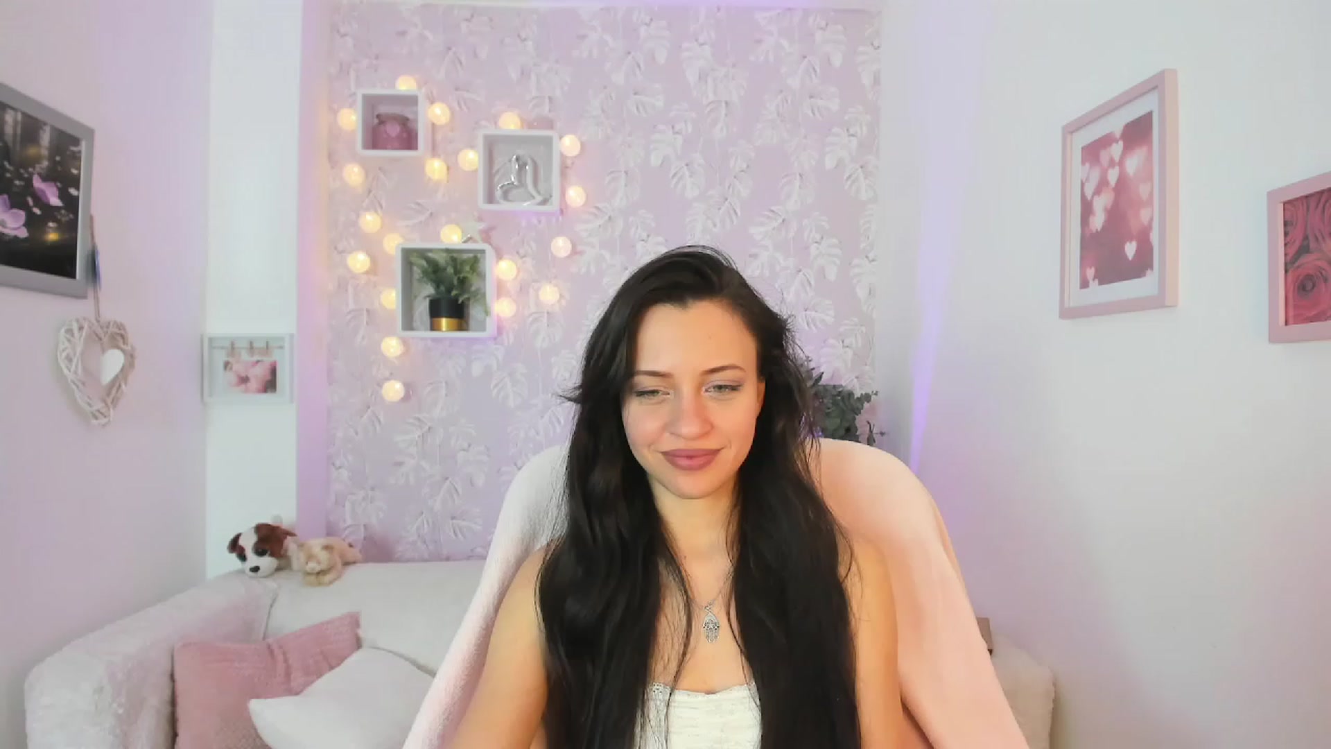 Gallery image thumbnail from Kathy_White's myfreecams stream on, 03/17/2023, 18:37 image 16 of 20