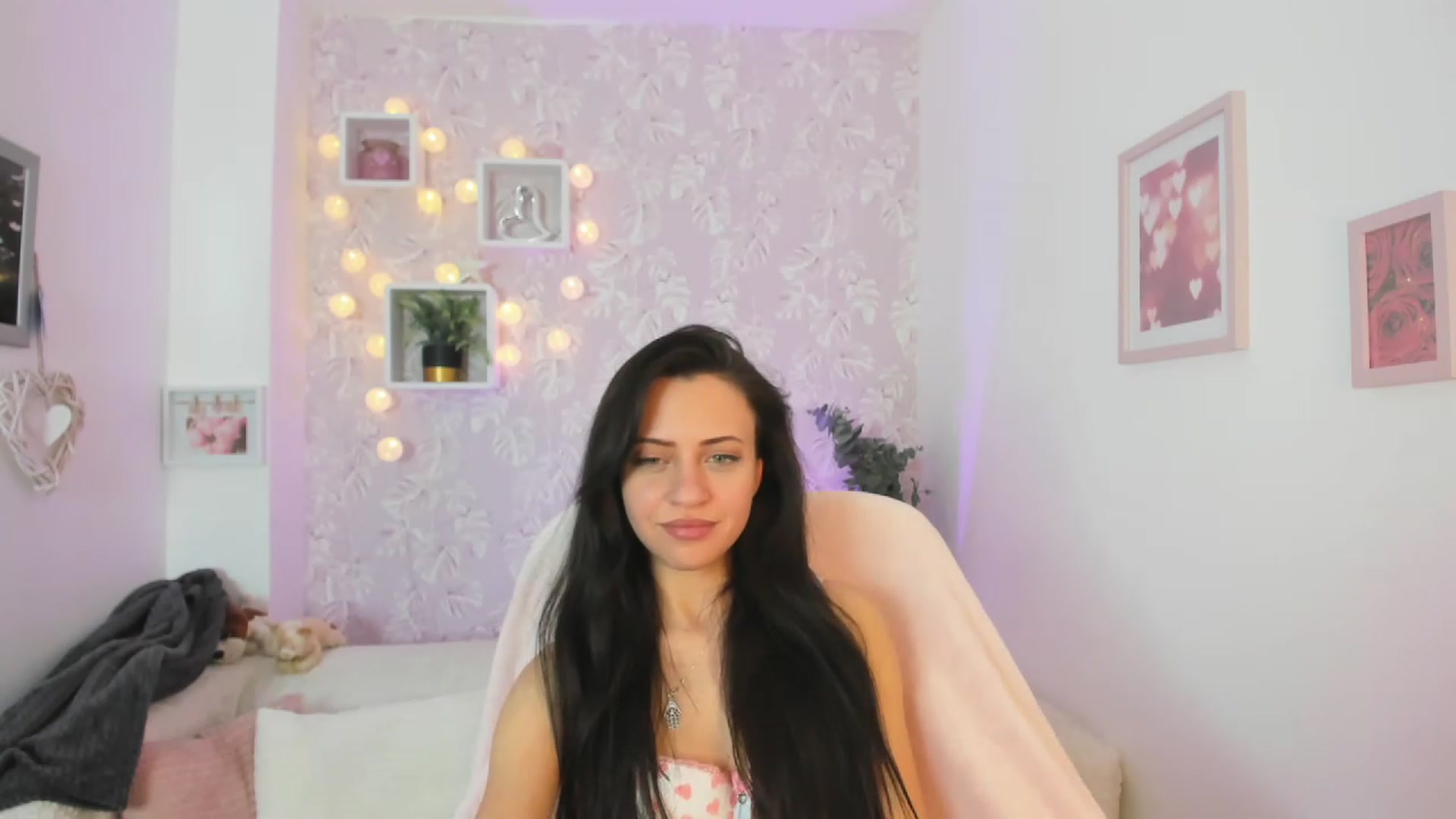 Gallery image thumbnail from Kathy_White's myfreecams stream on, 03/18/2023, 18:30 image 19 of 20