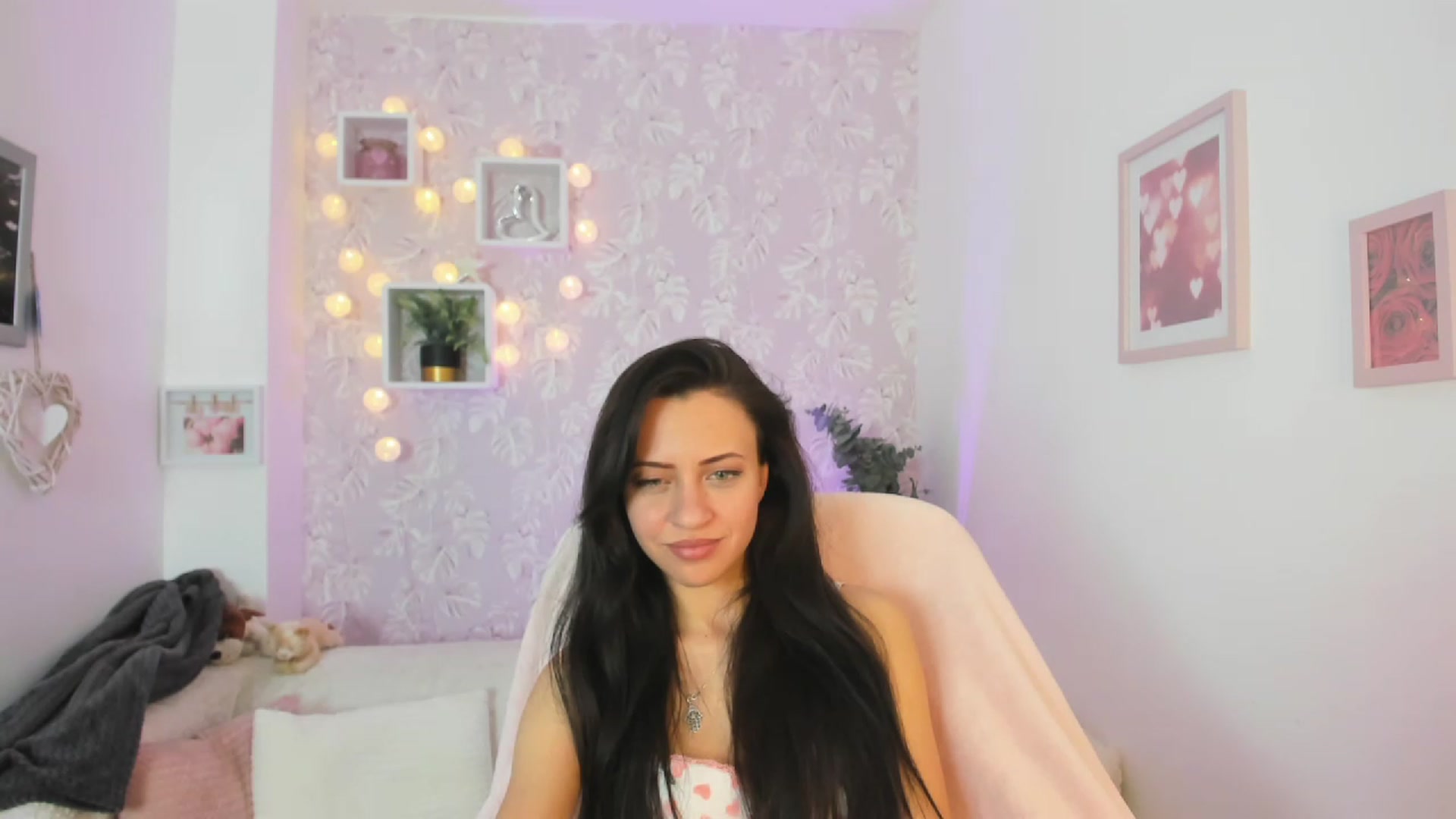 Gallery image thumbnail from Kathy_White's myfreecams stream on, 03/18/2023, 18:30 image 20 of 20