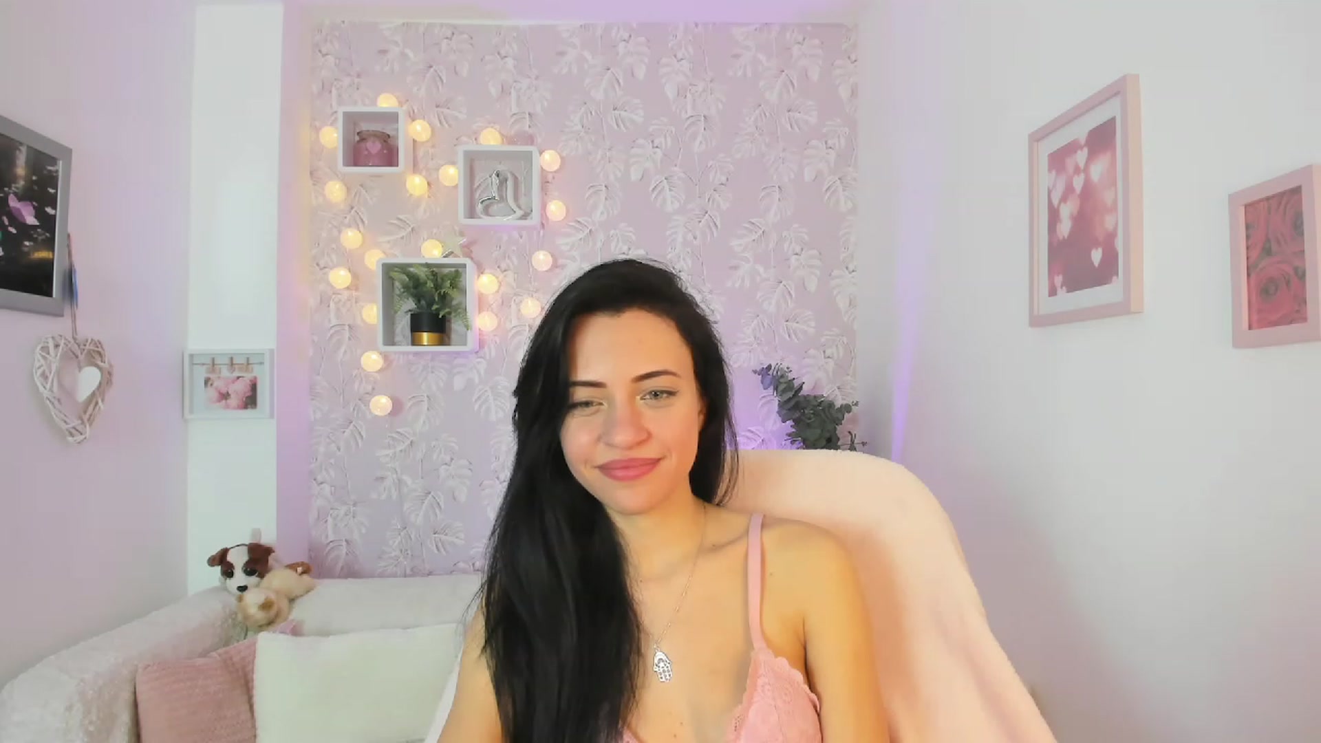 Gallery image thumbnail from Kathy_White's myfreecams stream on, 03/19/2023, 15:59 image 13 of 20