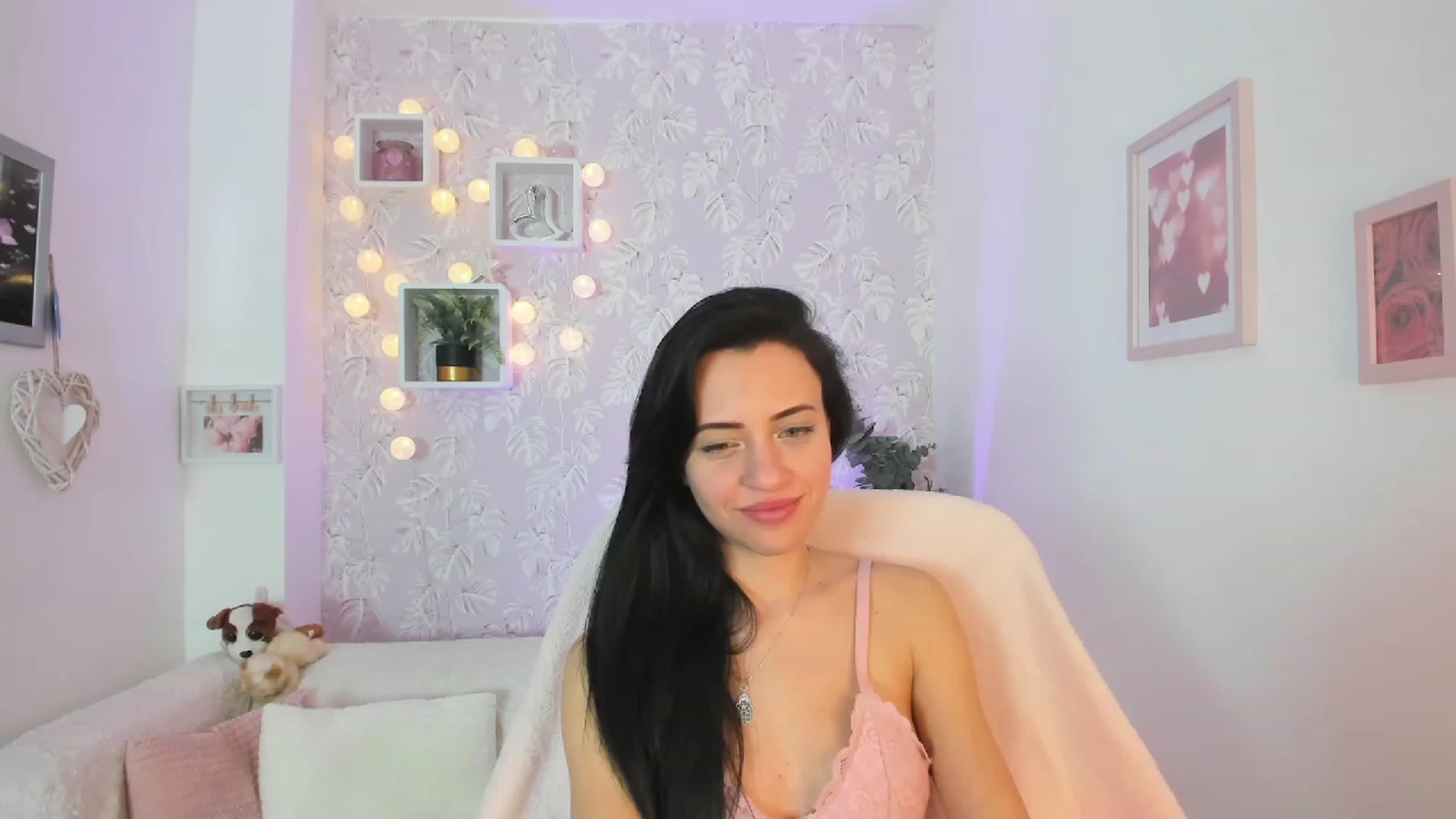 Gallery image thumbnail from Kathy_White's myfreecams stream on, 03/19/2023, 18:26 image 17 of 20