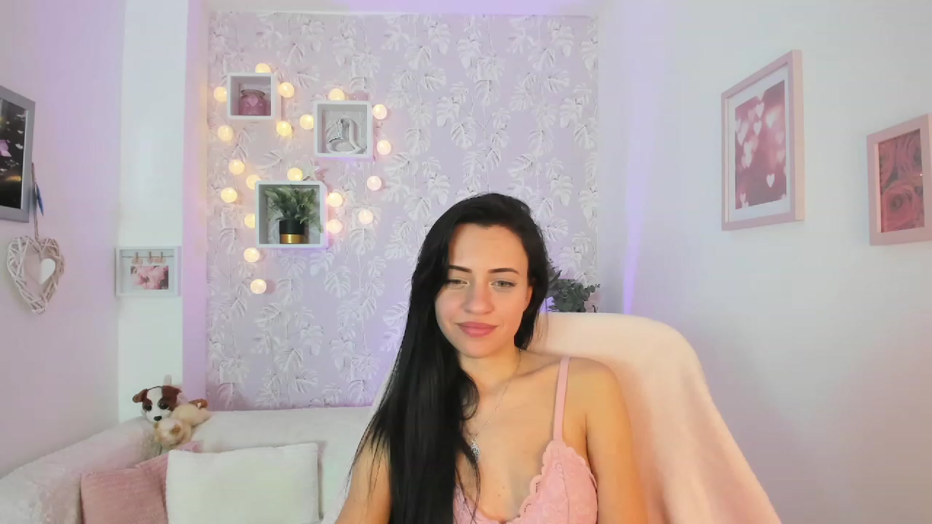 Gallery image thumbnail from Kathy_White's myfreecams stream on, 03/19/2023, 18:44 image 4 of 20