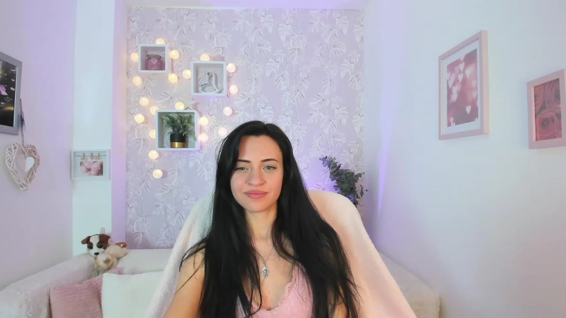 Gallery image thumbnail from Kathy_White's myfreecams stream on, 03/19/2023, 18:44 image 18 of 20