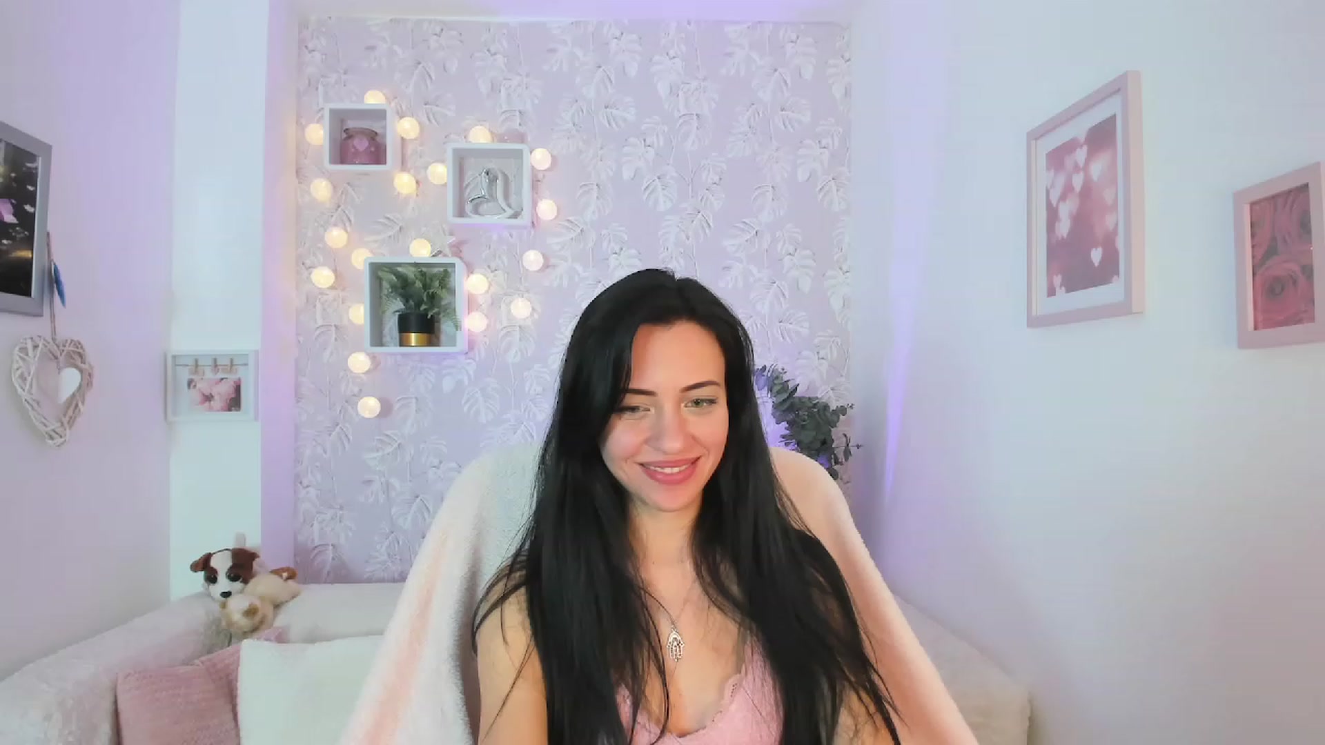 Gallery image thumbnail from Kathy_White's myfreecams stream on, 03/19/2023, 18:44 image 19 of 20