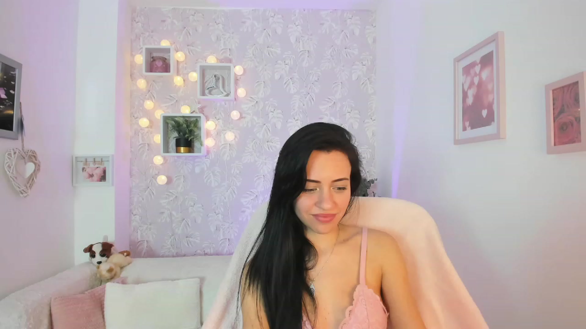 Gallery image thumbnail from Kathy_White's myfreecams stream on, 03/19/2023, 18:44 image 6 of 20