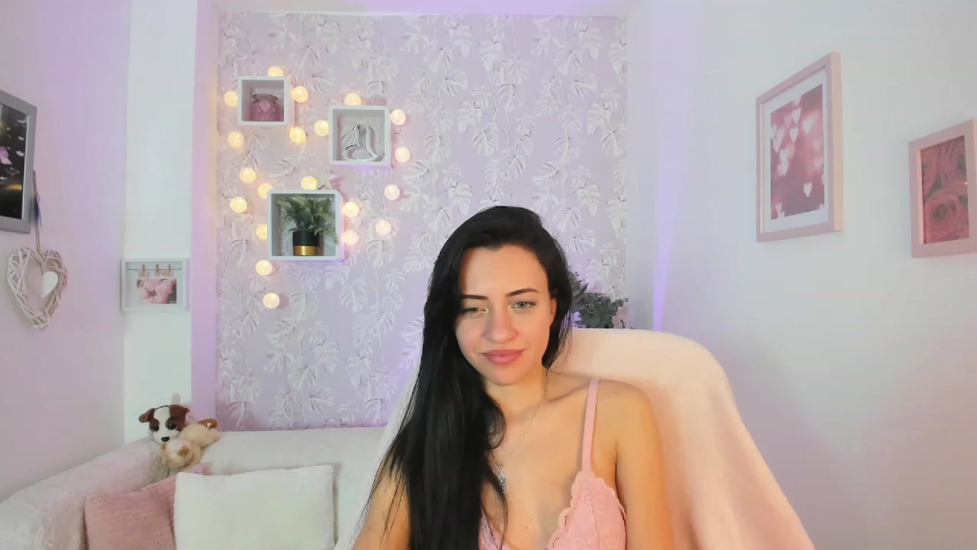 Gallery image thumbnail from Kathy_White's myfreecams stream on, 03/19/2023, 18:44 image 5 of 20