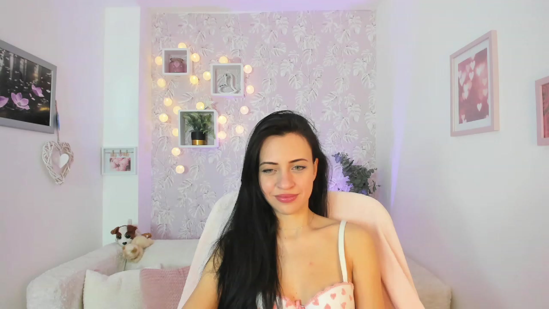 Gallery image thumbnail from Kathy_White's myfreecams stream on, 03/22/2023, 16:36 image 7 of 20