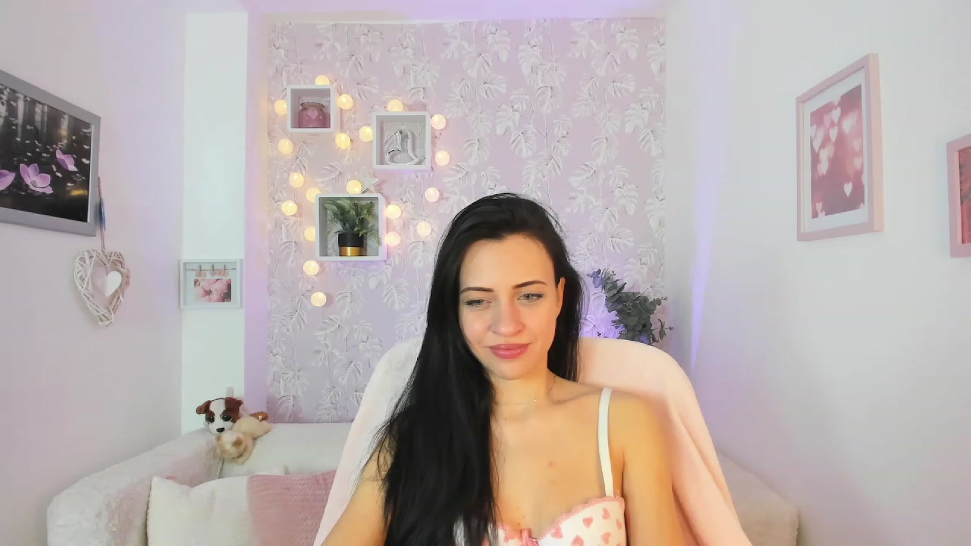 Gallery image thumbnail from Kathy_White's myfreecams stream on, 03/22/2023, 16:36 image 6 of 20