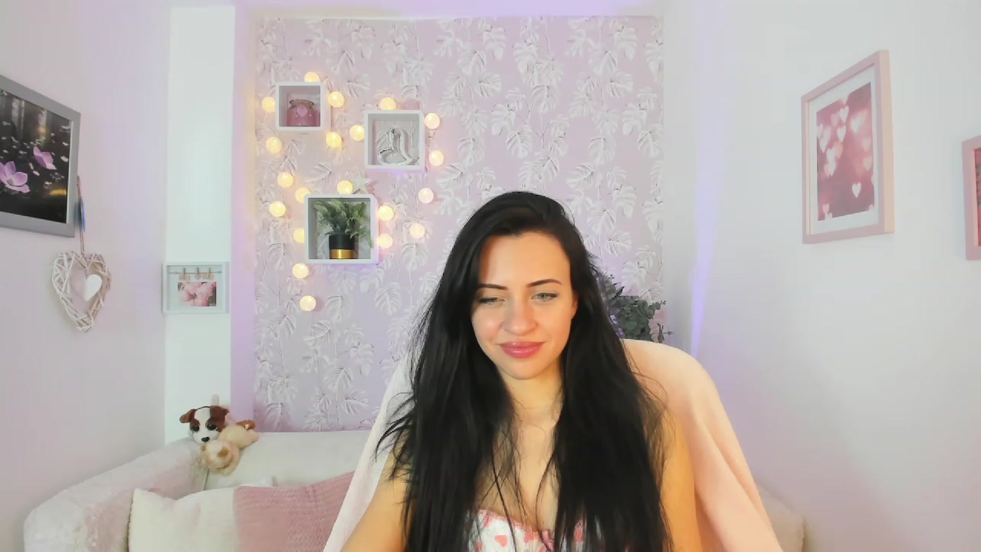 Gallery image thumbnail from Kathy_White's myfreecams stream on, 03/22/2023, 16:36 image 19 of 20