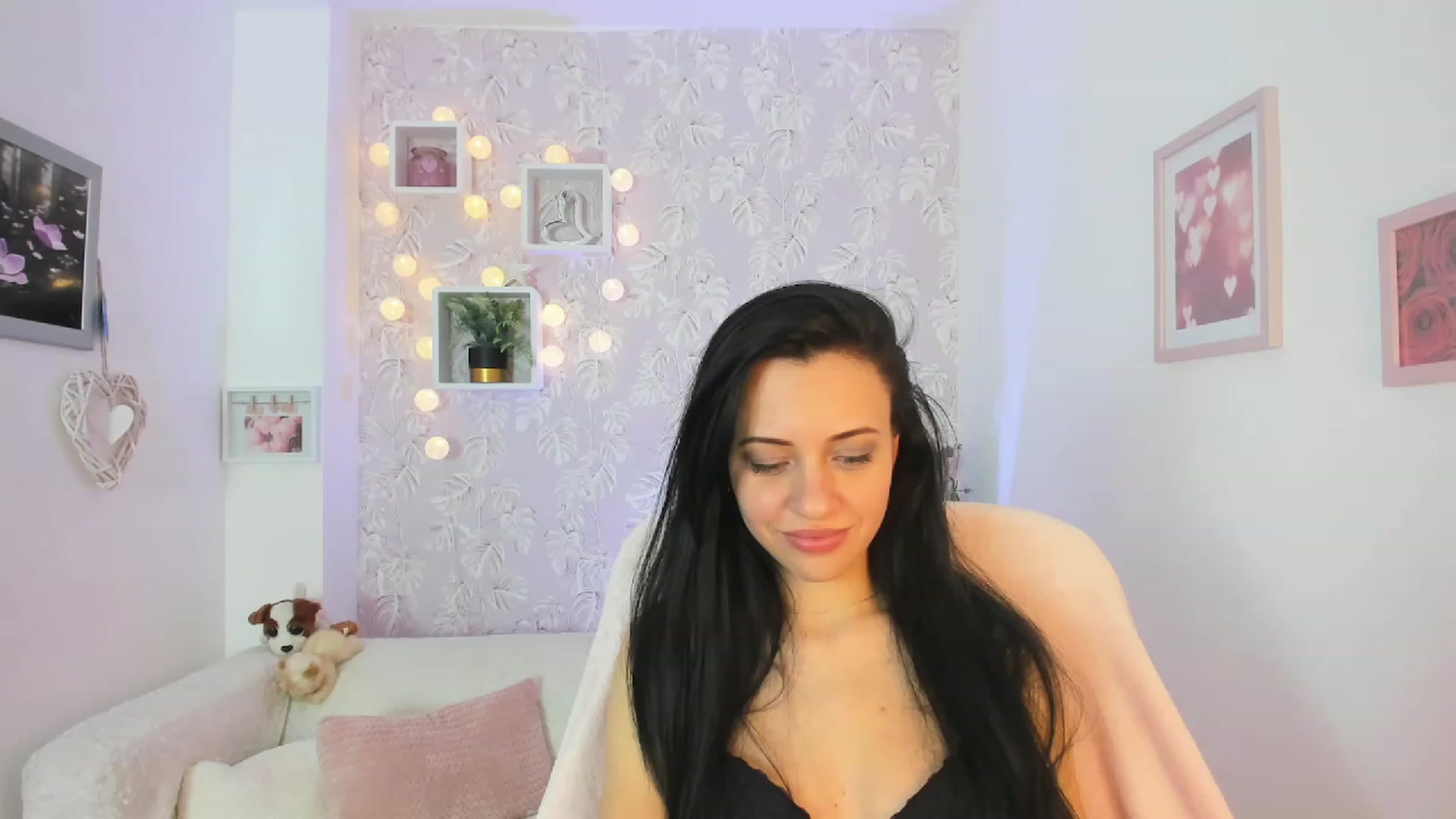 Gallery image thumbnail from Kathy_White's myfreecams stream on, 03/23/2023, 18:54 image 6 of 20
