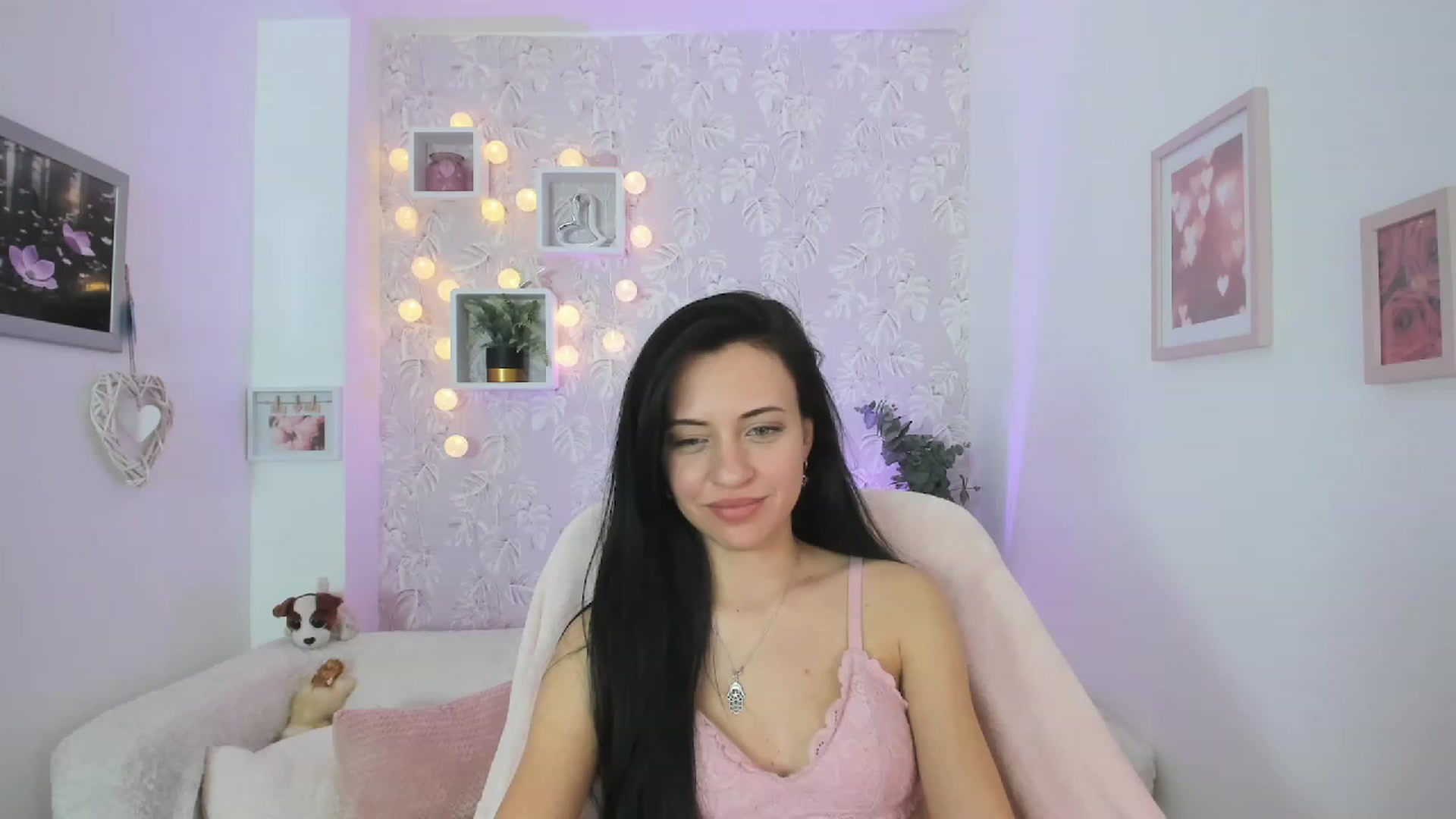 Gallery image thumbnail from Kathy_White's myfreecams stream on, 03/24/2023, 18:56 image 18 of 20